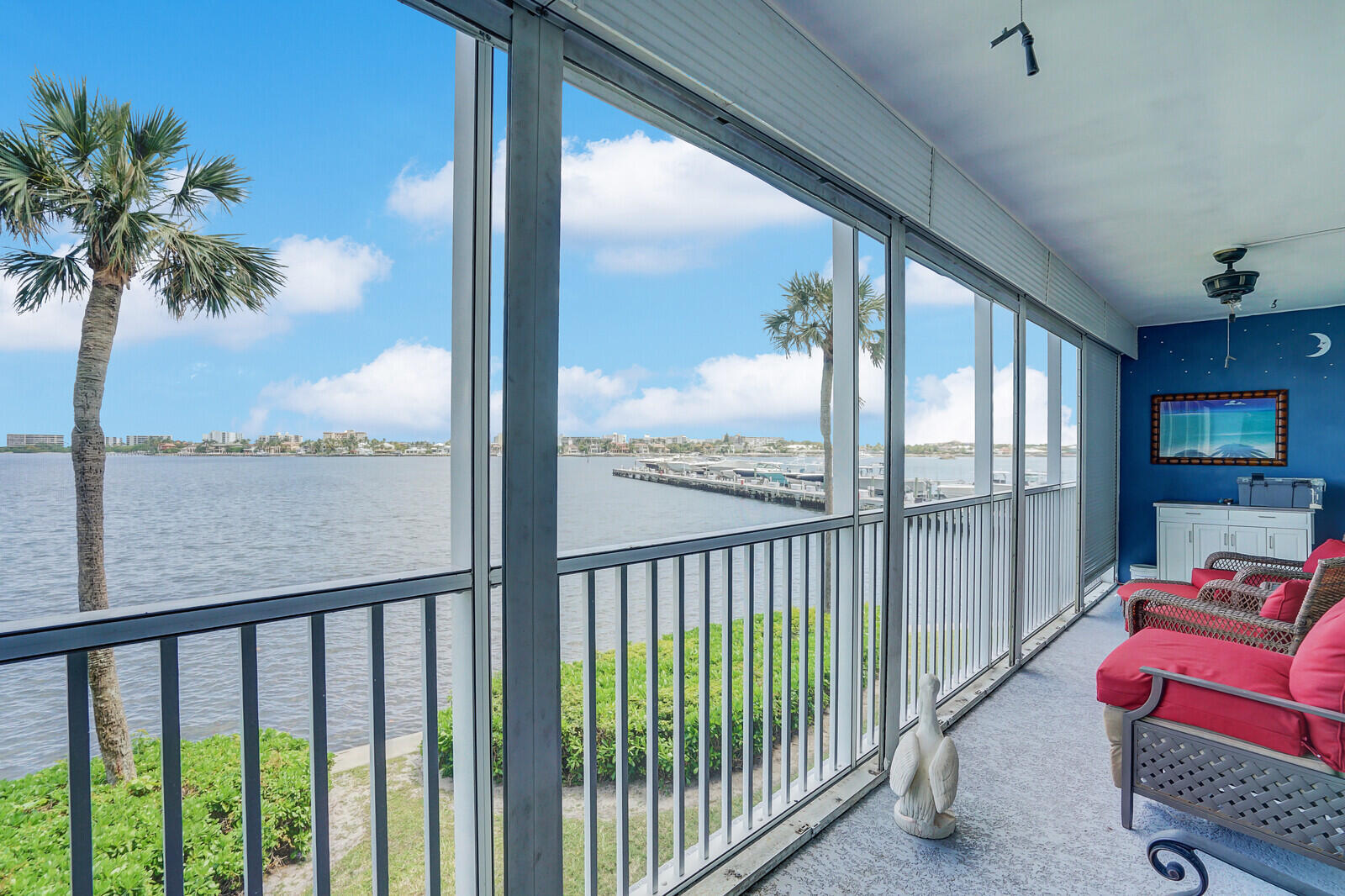 WATERWAY CLUB - Residential