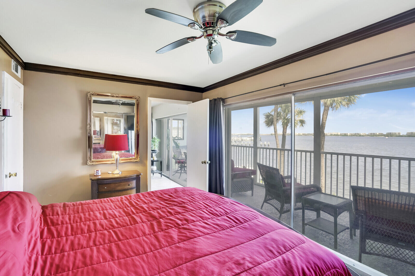 WATERWAY CLUB - Residential