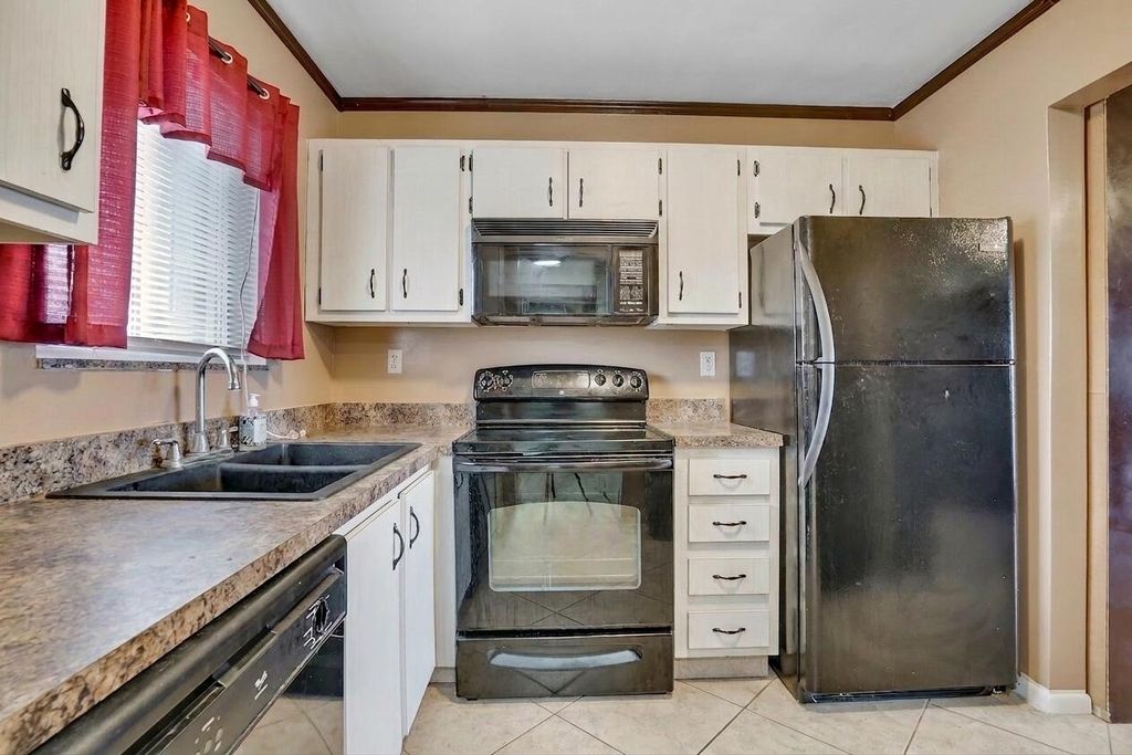 Photo of 100 Waterway Drive S #209, Lantana, FL 33462 (MLS # B26030393)