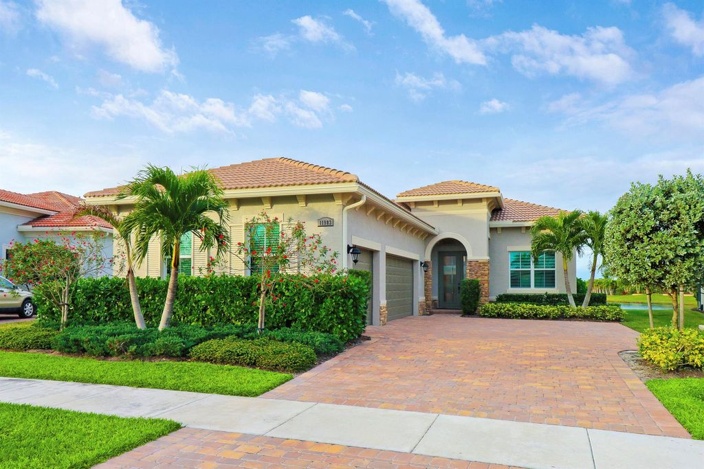 Photo of 11983 SW Vano Way, Port Saint Lucie, FL 34987 (MLS # R10953193)