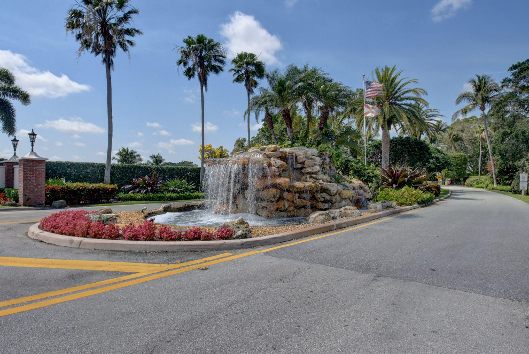 PINE VILLAS 9 - Residential