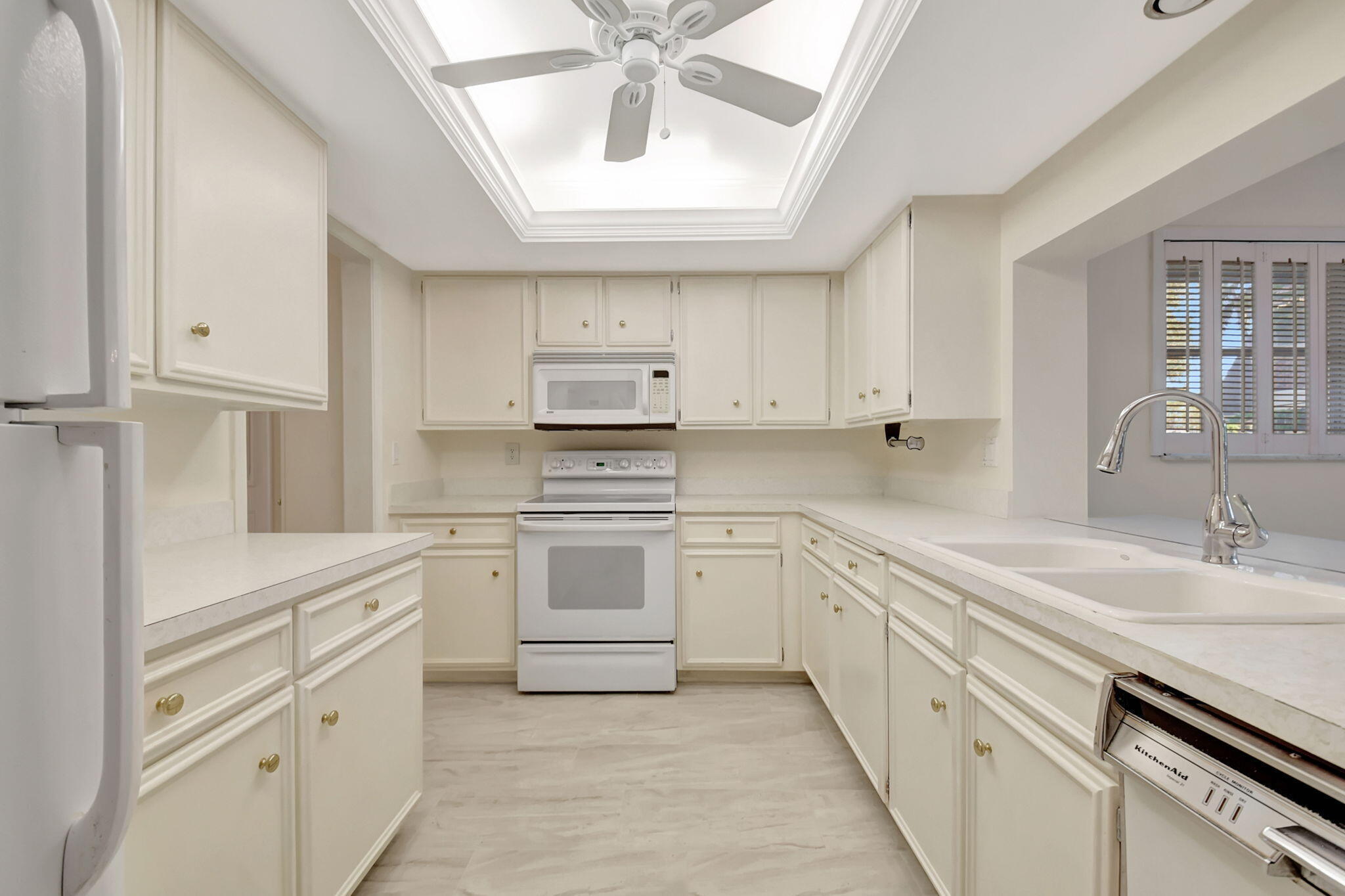 PINE VILLAS 9 - Residential