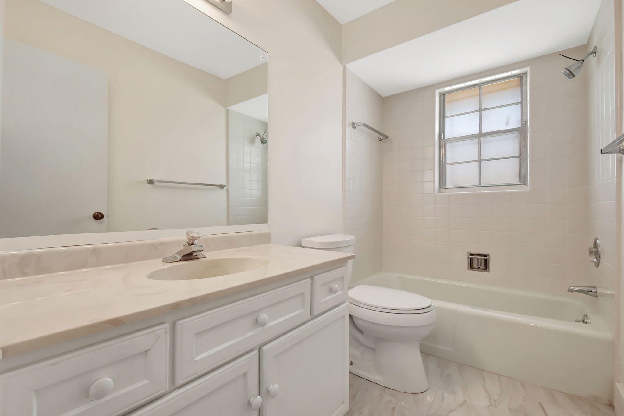 PINE VILLAS 9 - Residential