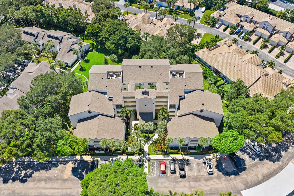 Photo of 326 OAK HARBOUR Drive #326, Juno Beach, FL 33408 (MLS # B26082451)