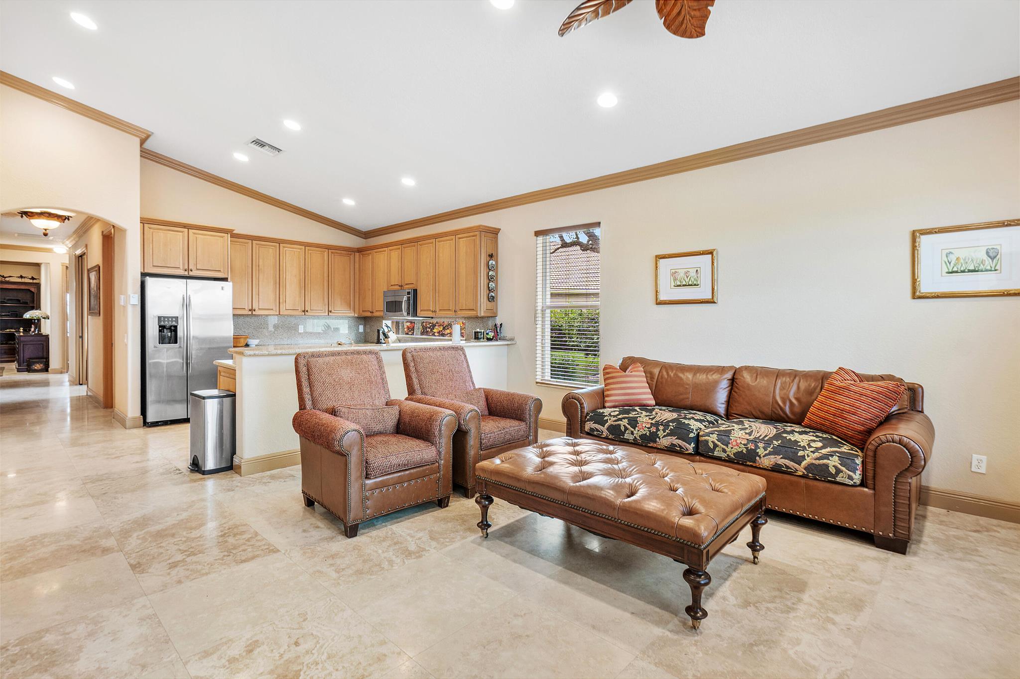 VALENCIA PALMS 3 - Residential