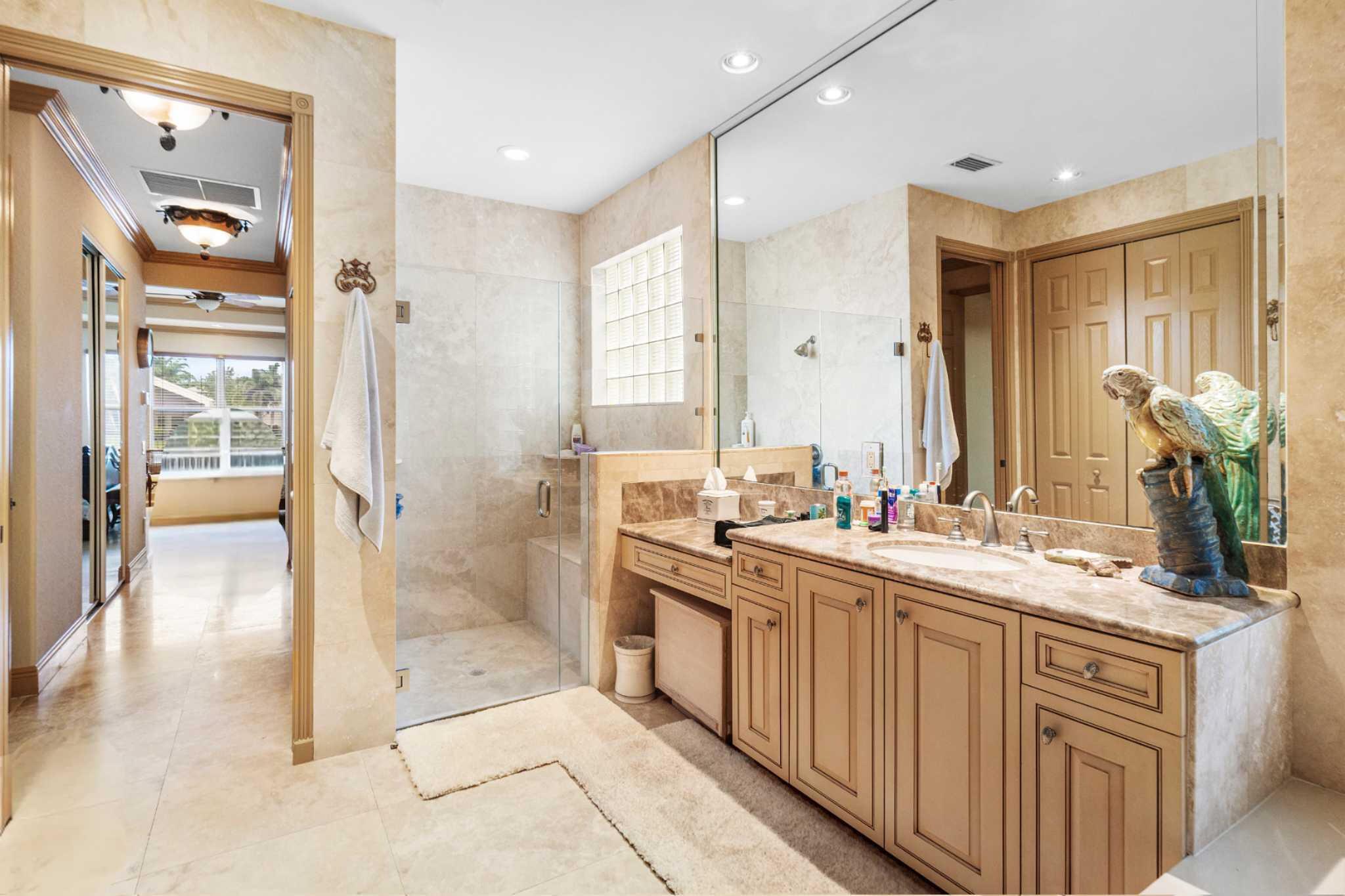 VALENCIA PALMS 3 - Residential