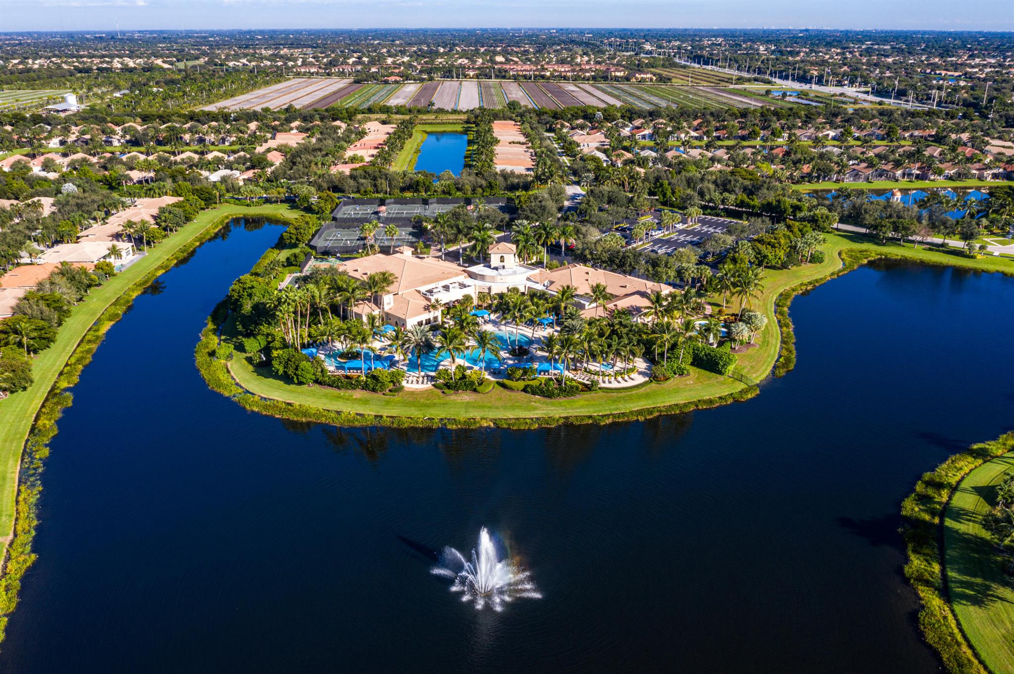 VALENCIA PALMS 3 - Residential