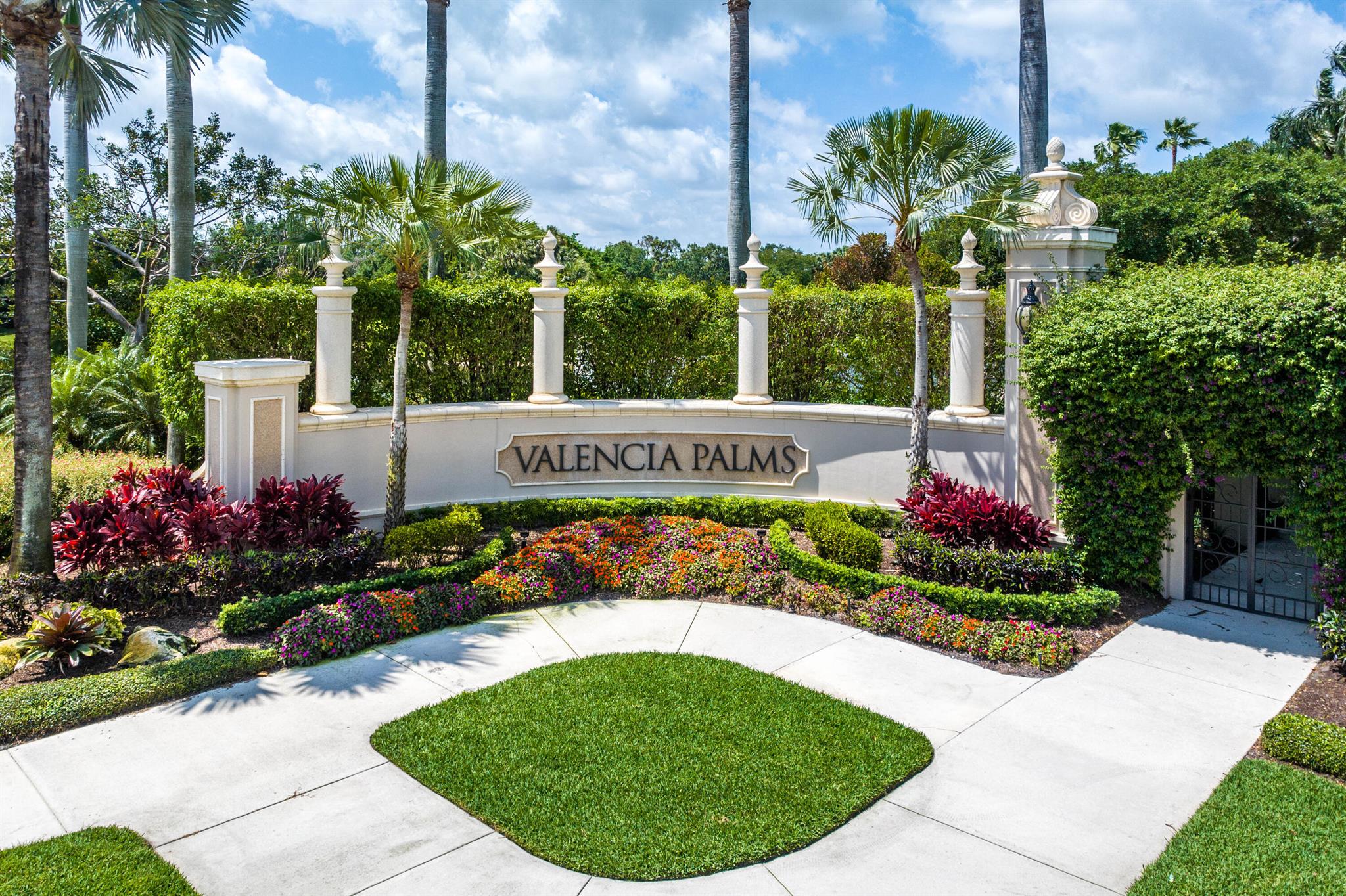 VALENCIA PALMS 3 - Residential