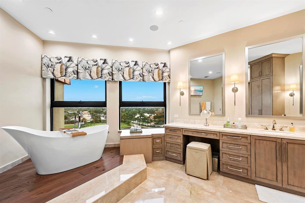 BOCA GROVE - Residential