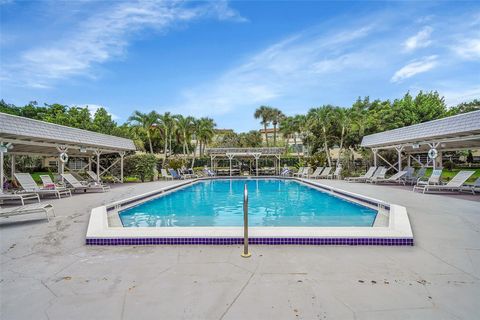 A home in Lauderdale Lakes