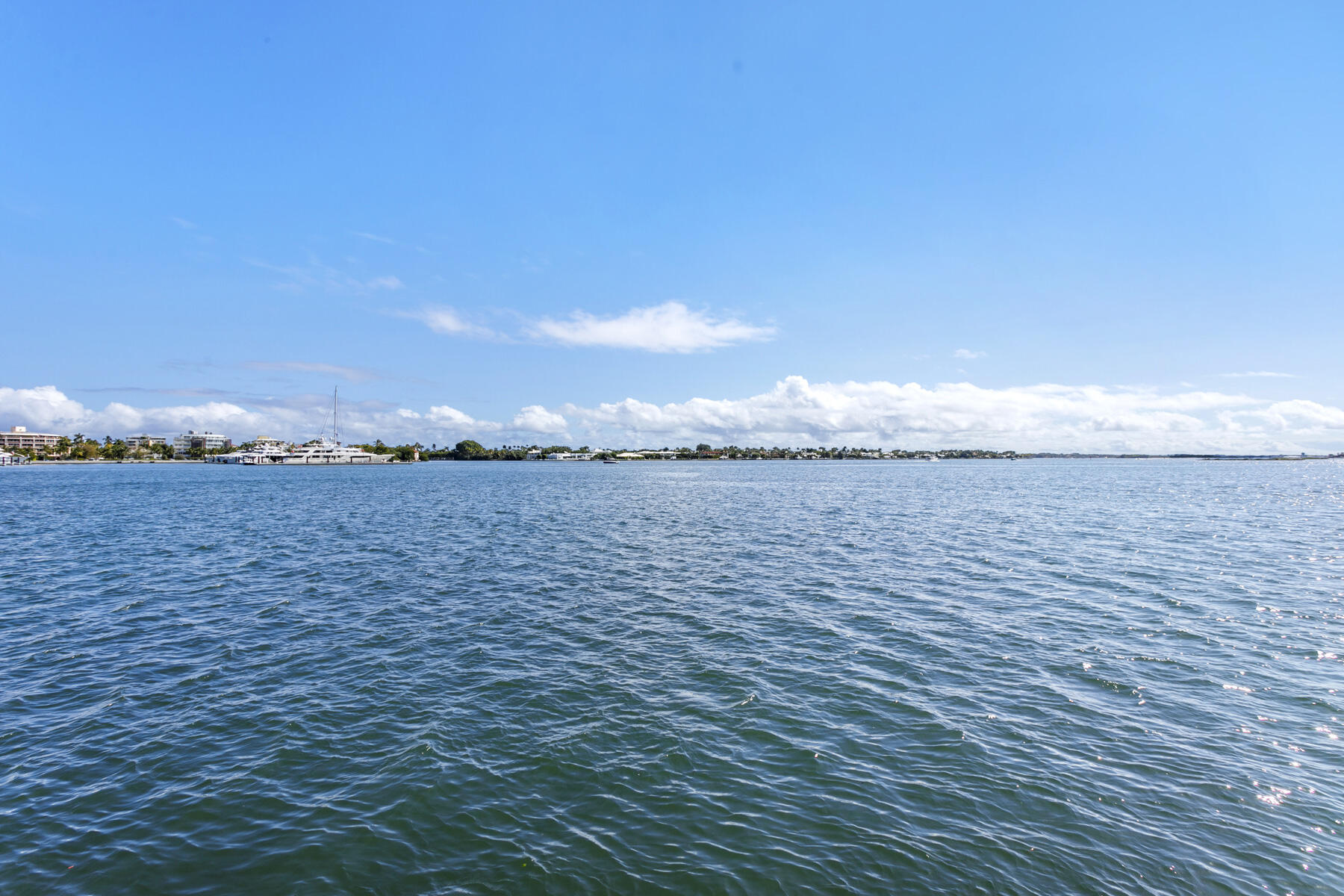 TRIANON CONDO - Residential