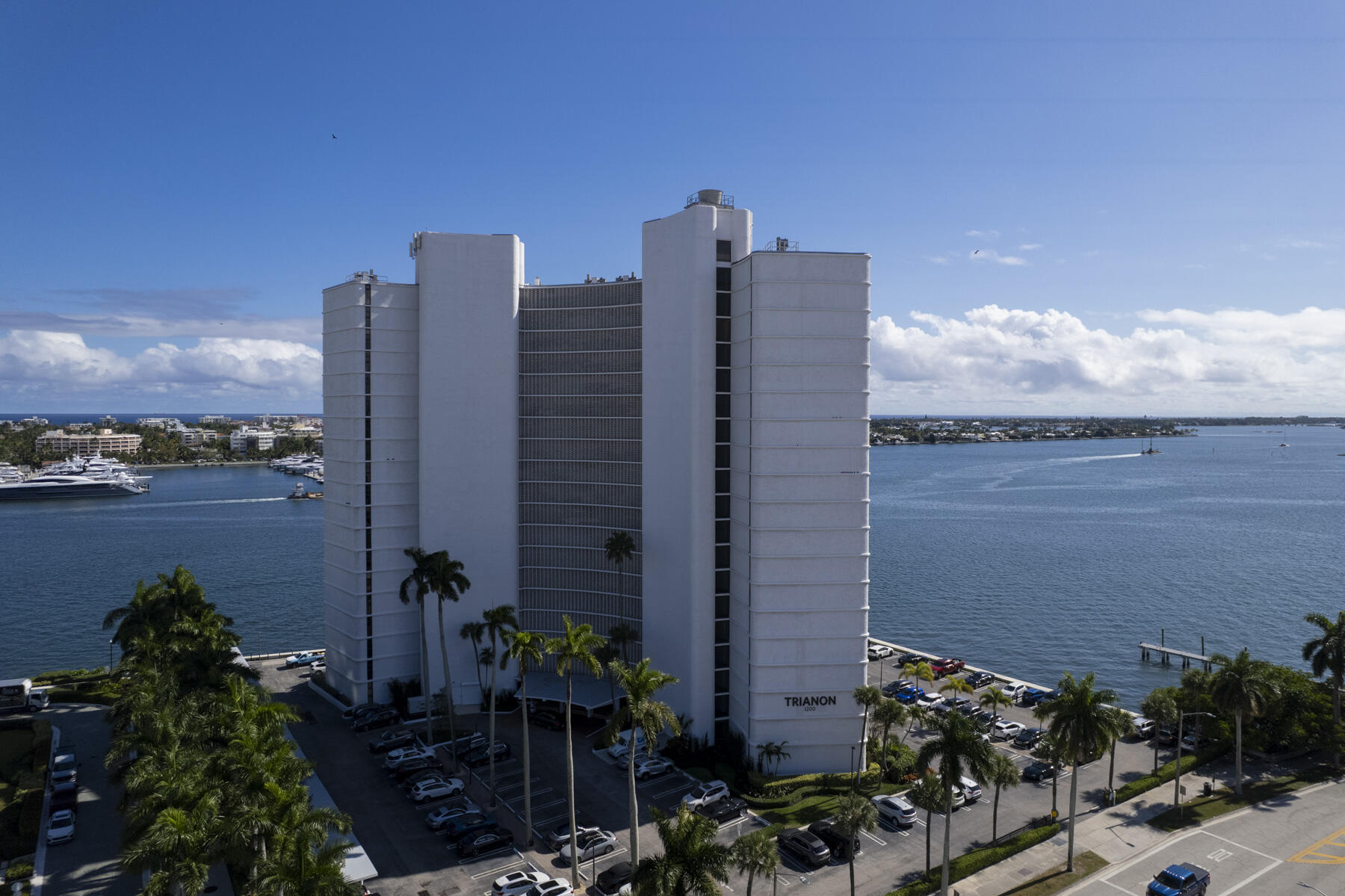 TRIANON CONDO - Residential