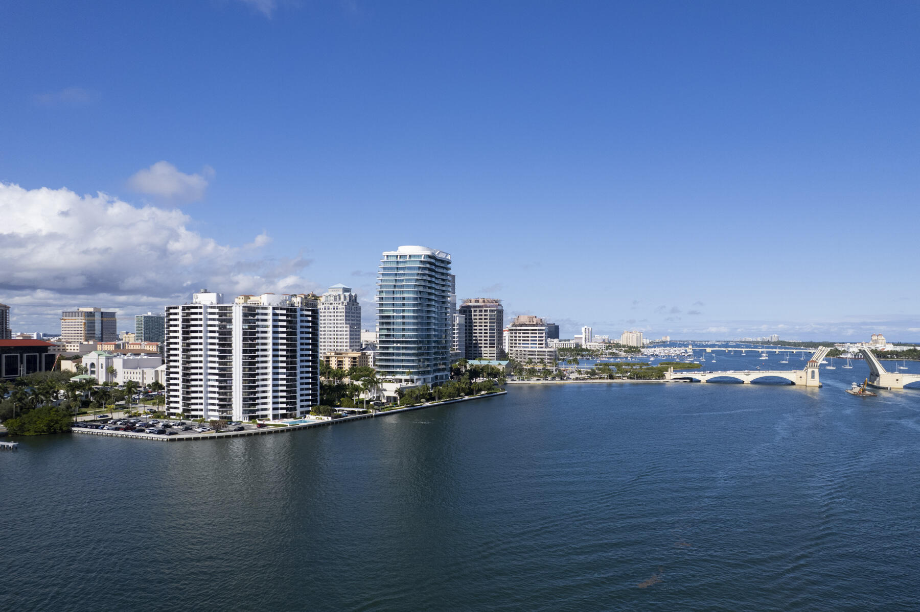 TRIANON CONDO - Residential