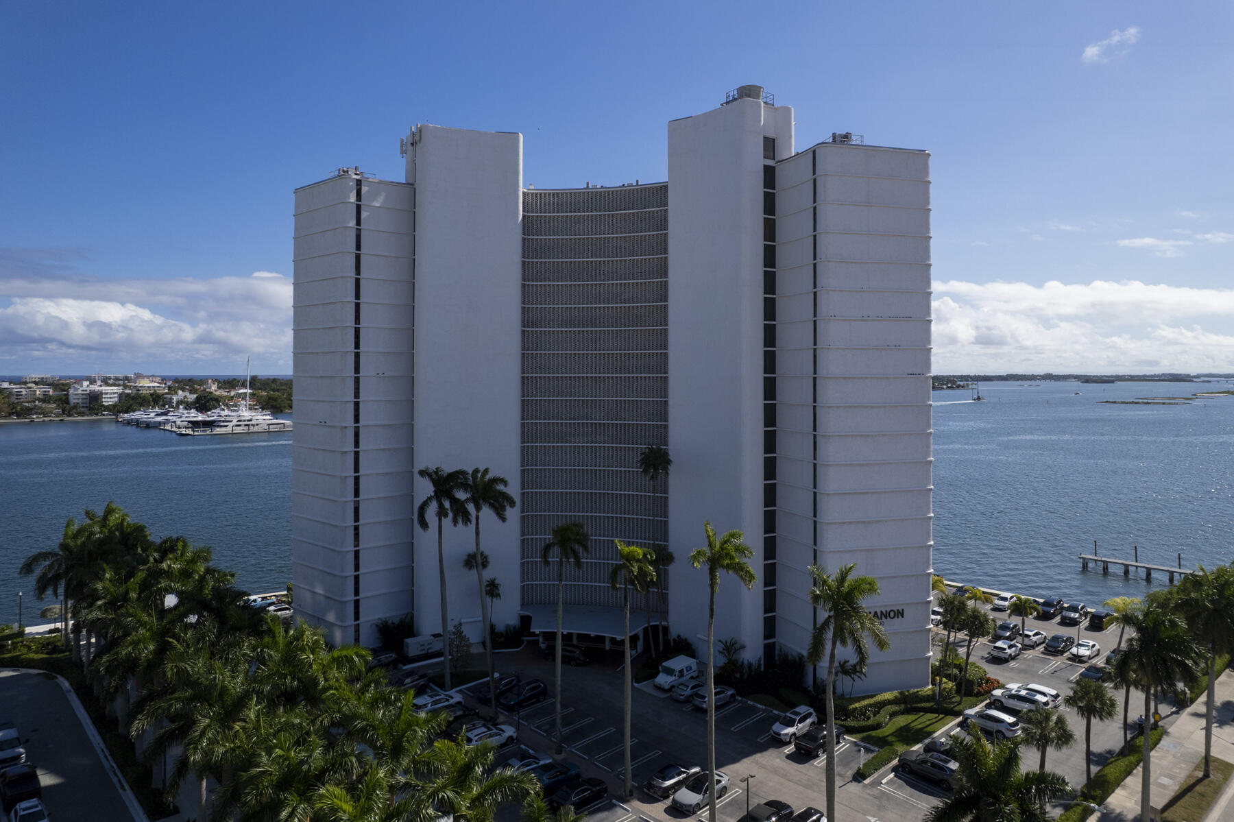 TRIANON CONDO - Residential