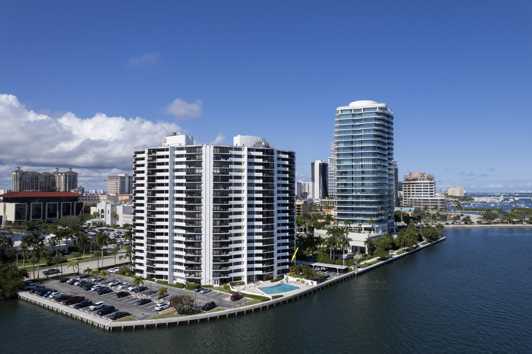 TRIANON CONDO - Residential