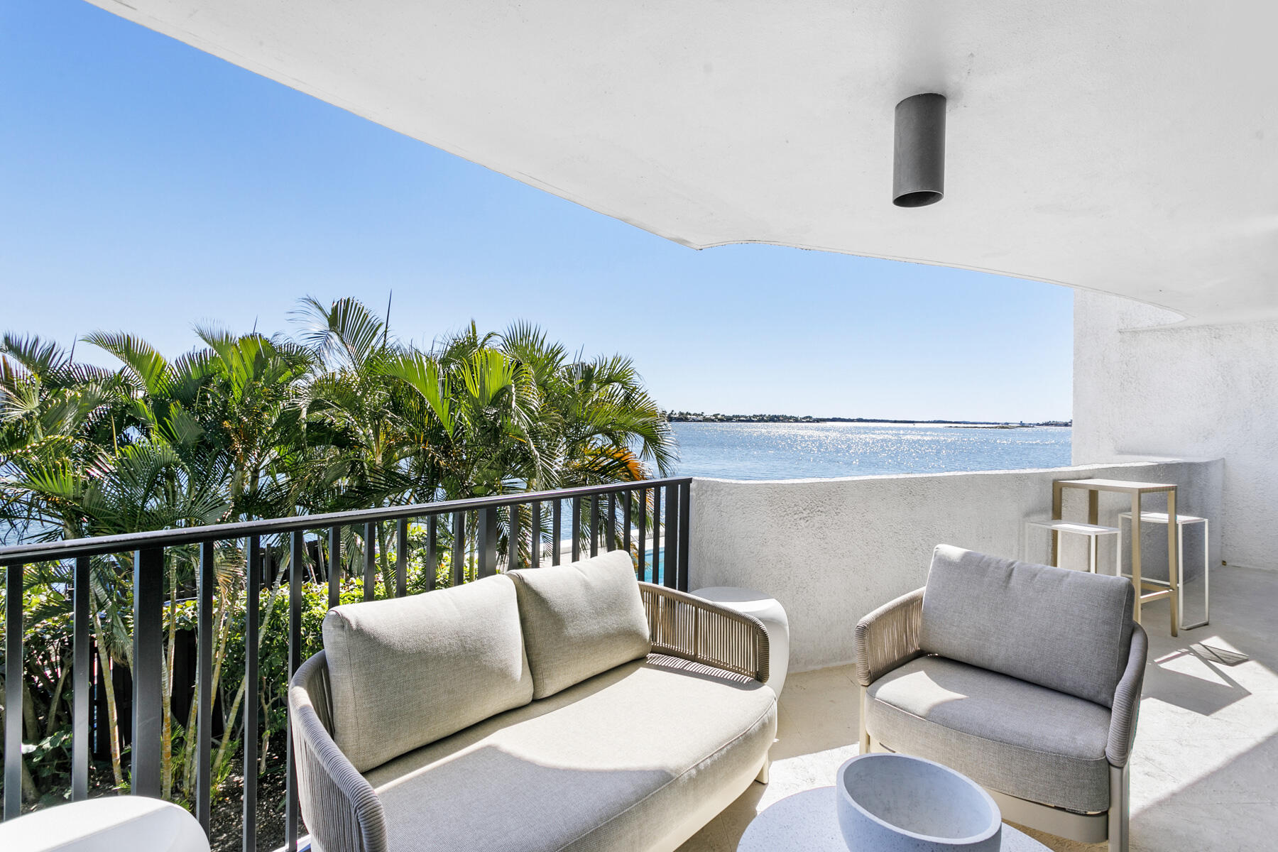 TRIANON CONDO - Residential