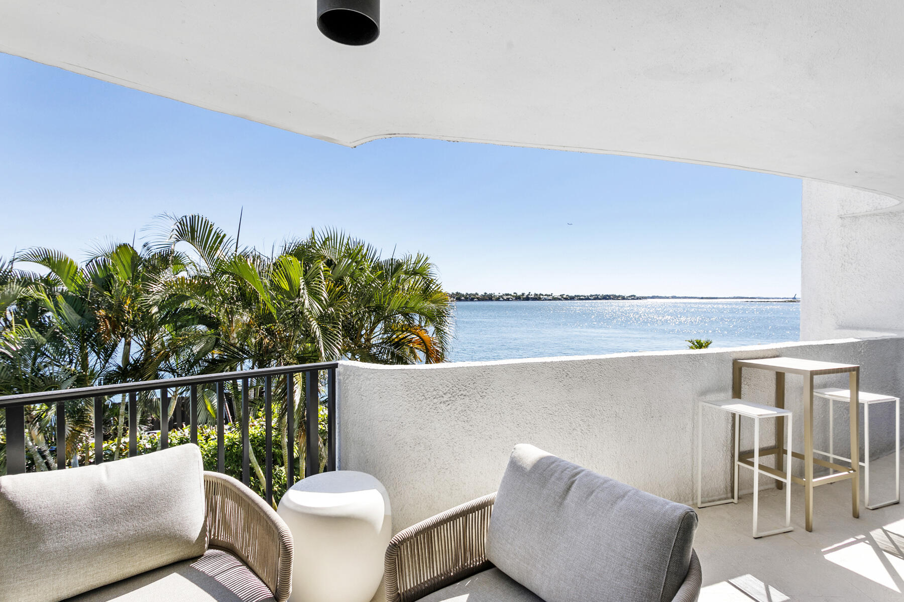 TRIANON CONDO - Residential