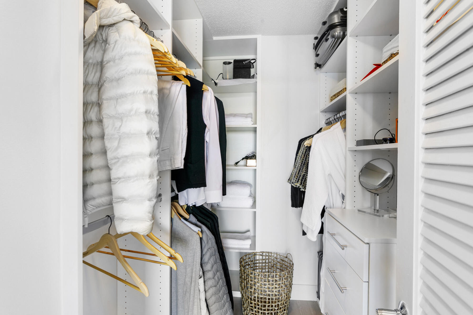 TRIANON CONDO - Residential