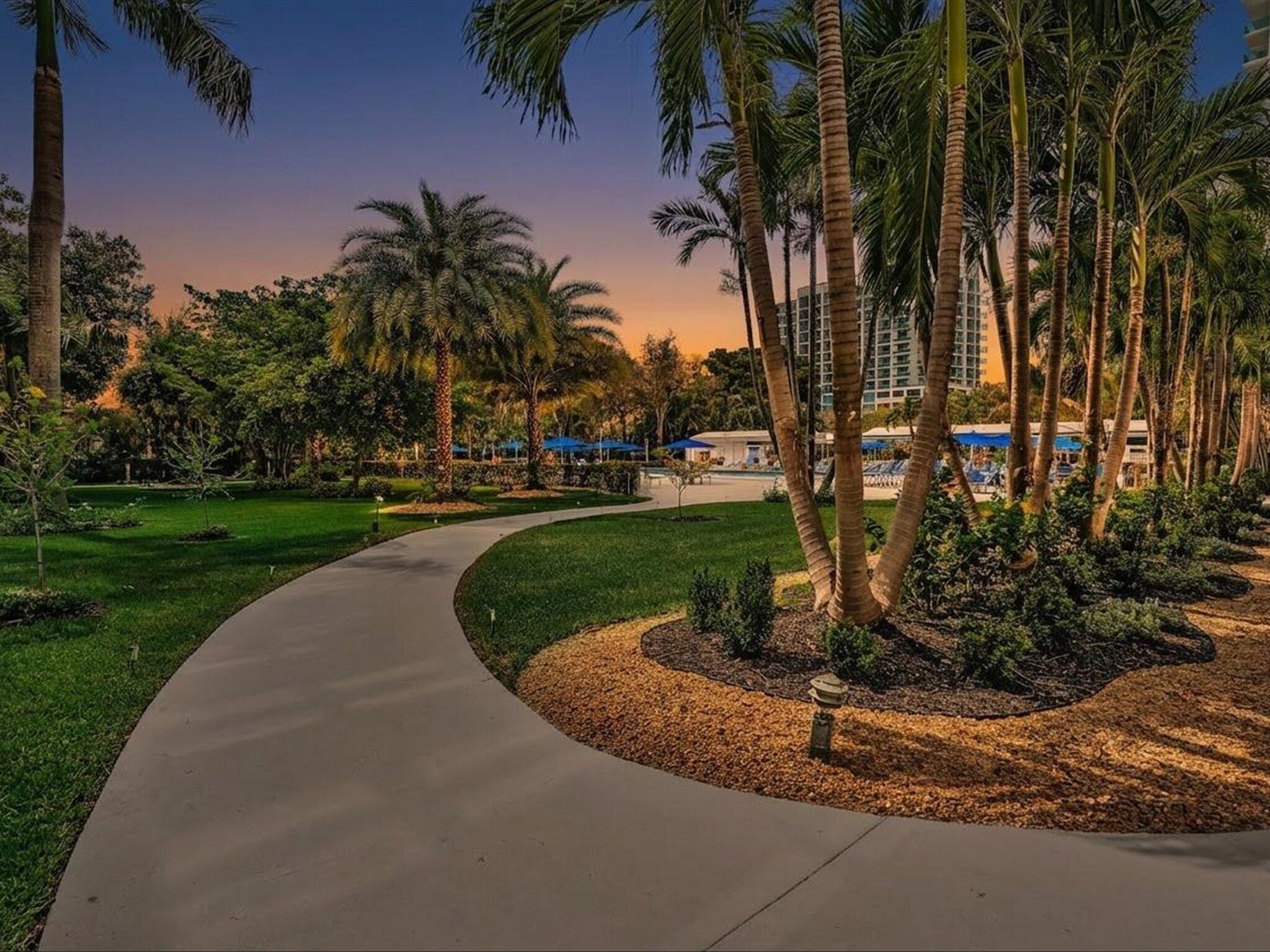 Coral Ridge Towers South - Residential