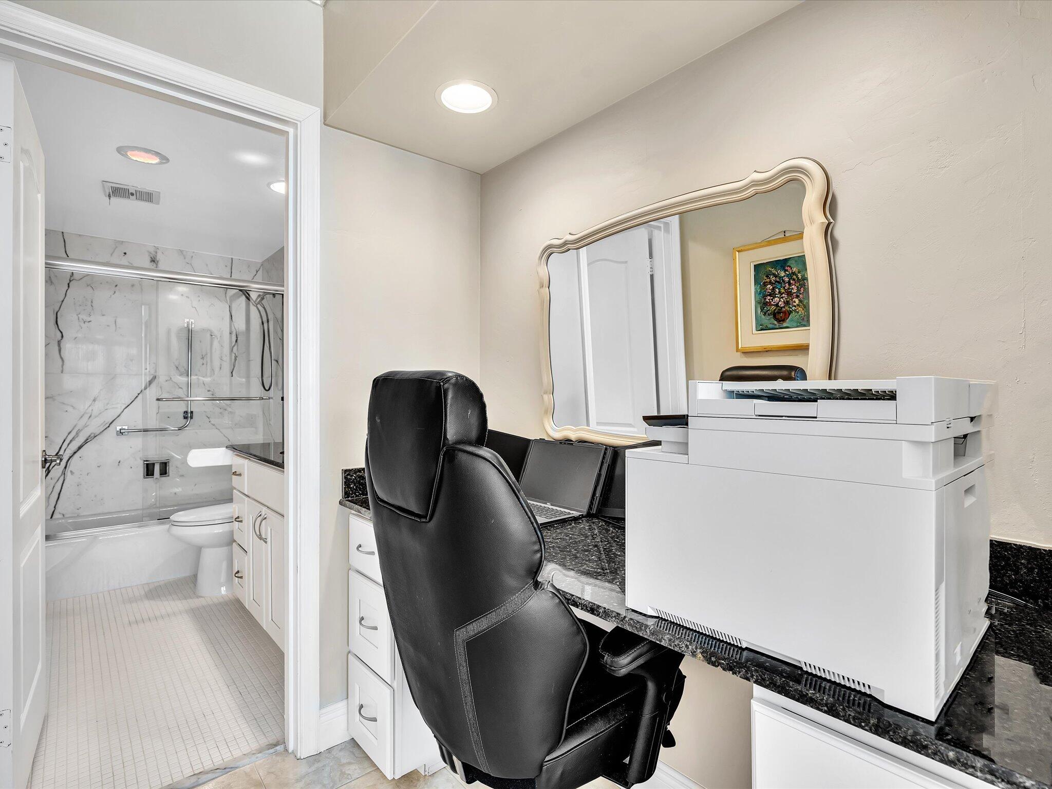 Coral Ridge Towers South - Residential