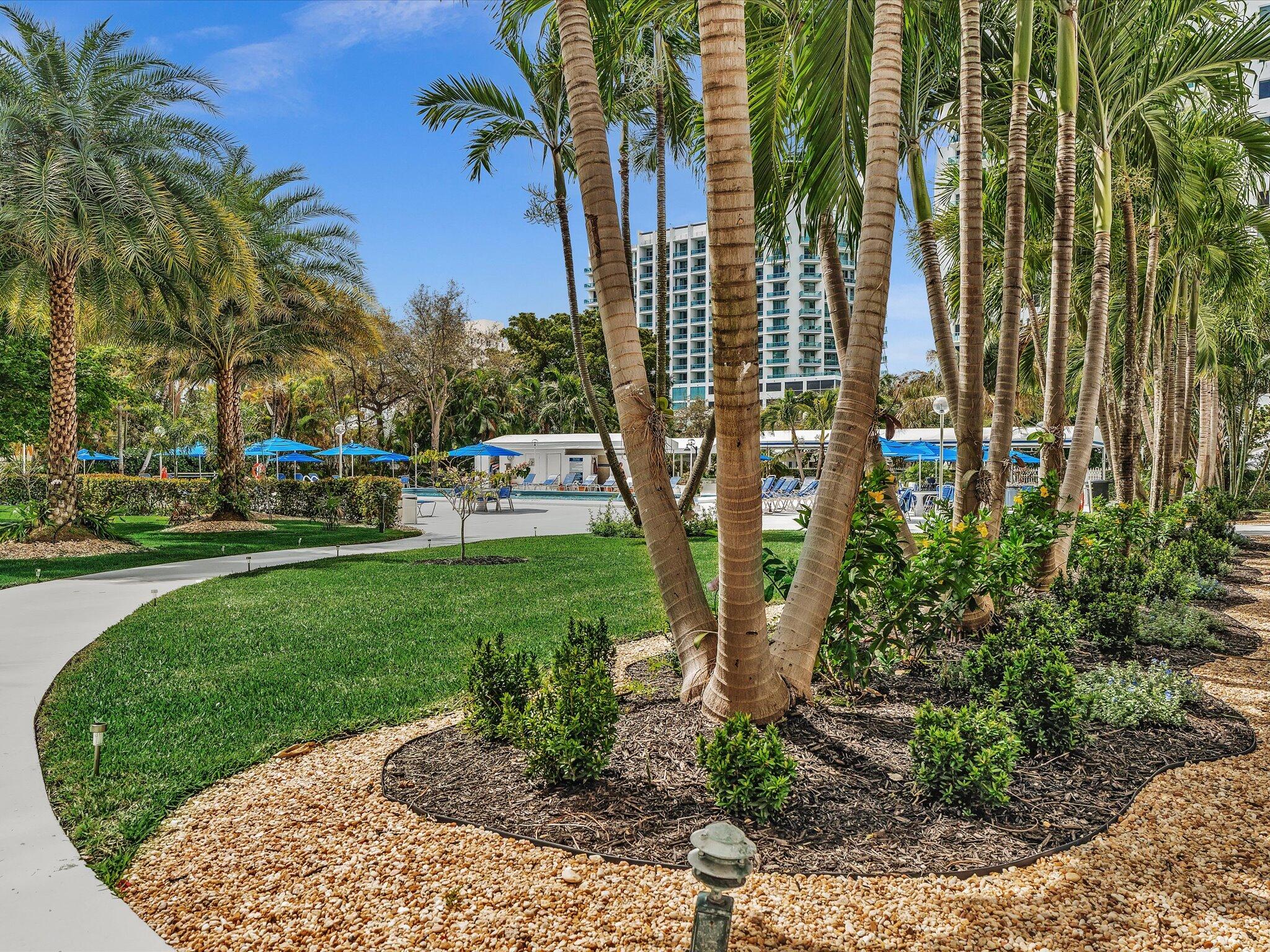 Coral Ridge Towers South - Residential