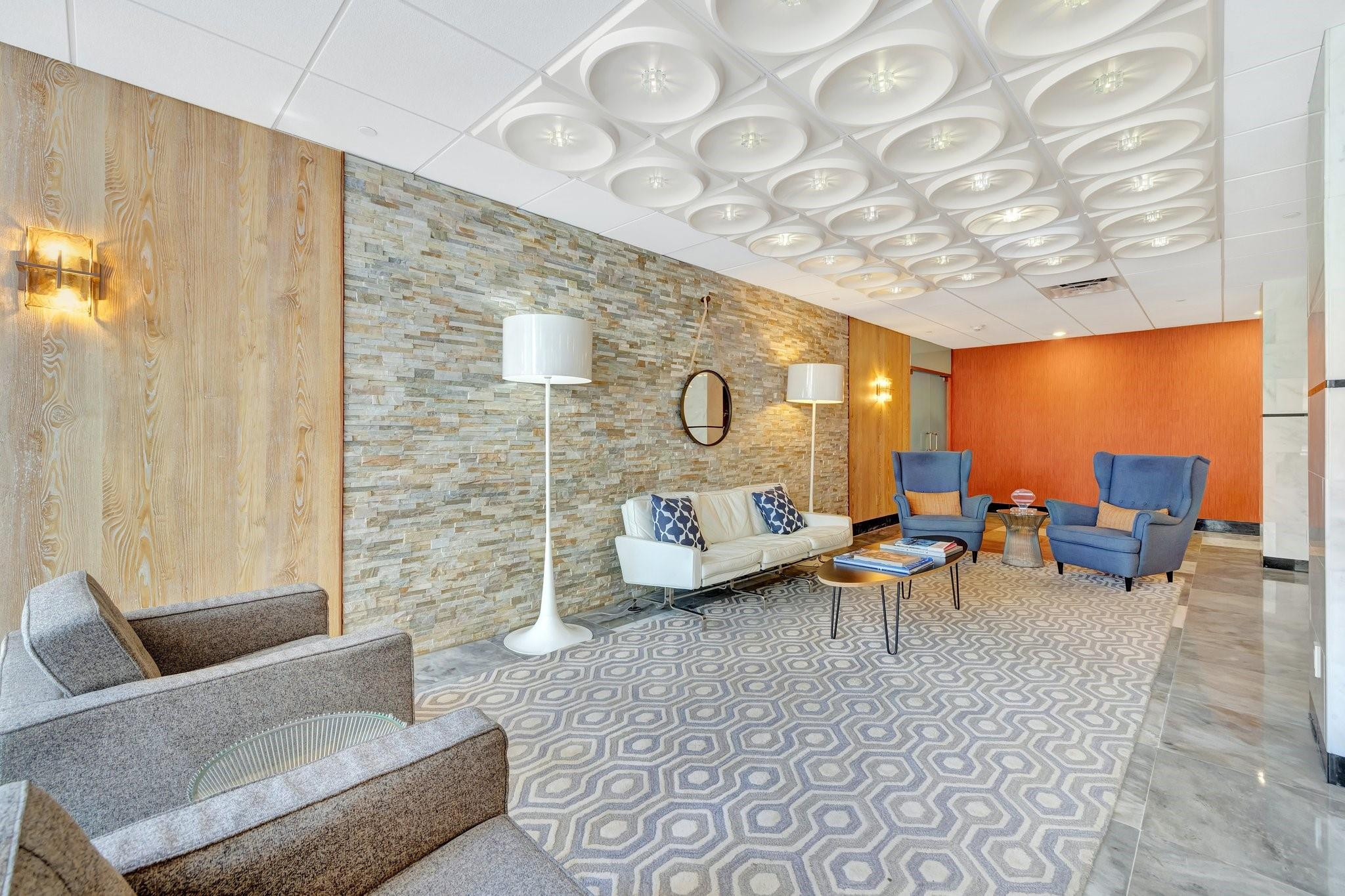 3333 NE 34th Street 319