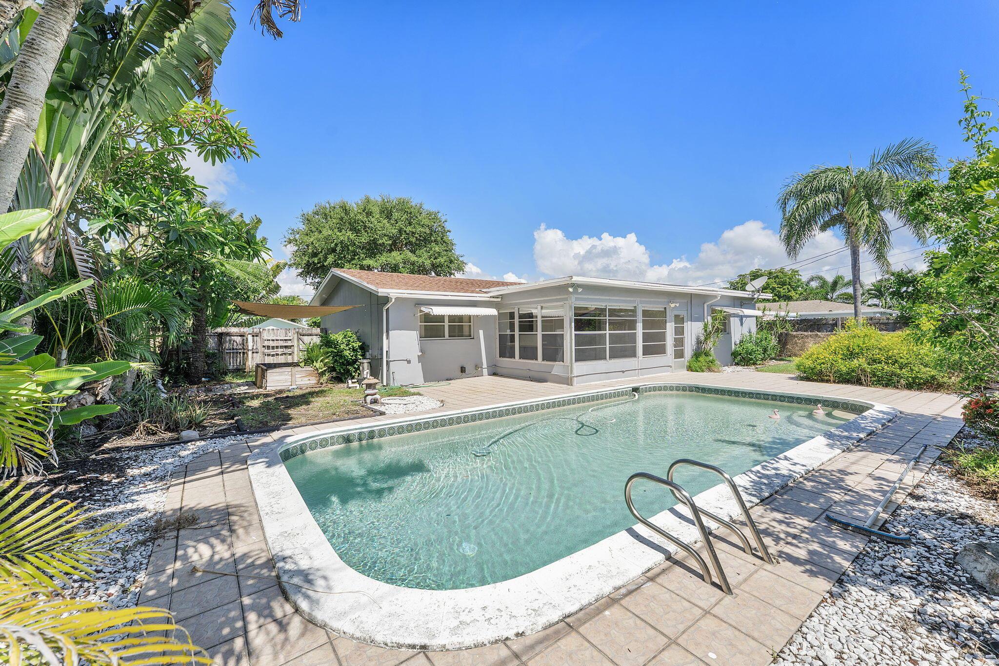 2532 SW 11th Court