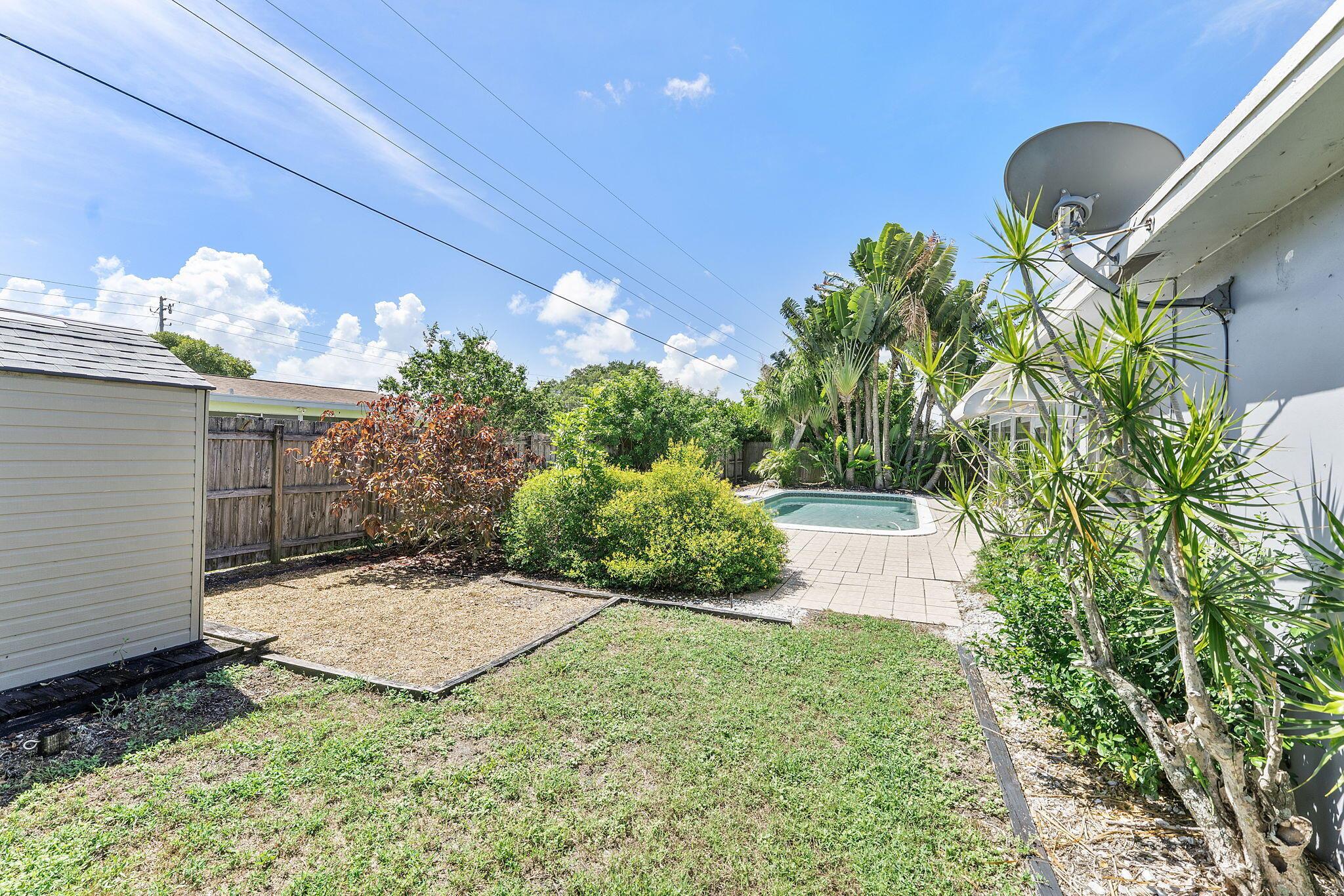 2532 SW 11th Court