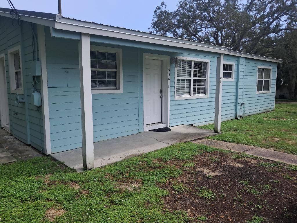 Photo of 936 Louisiana Ave #B, Sebastian, FL 32958 (MLS # R11121522)