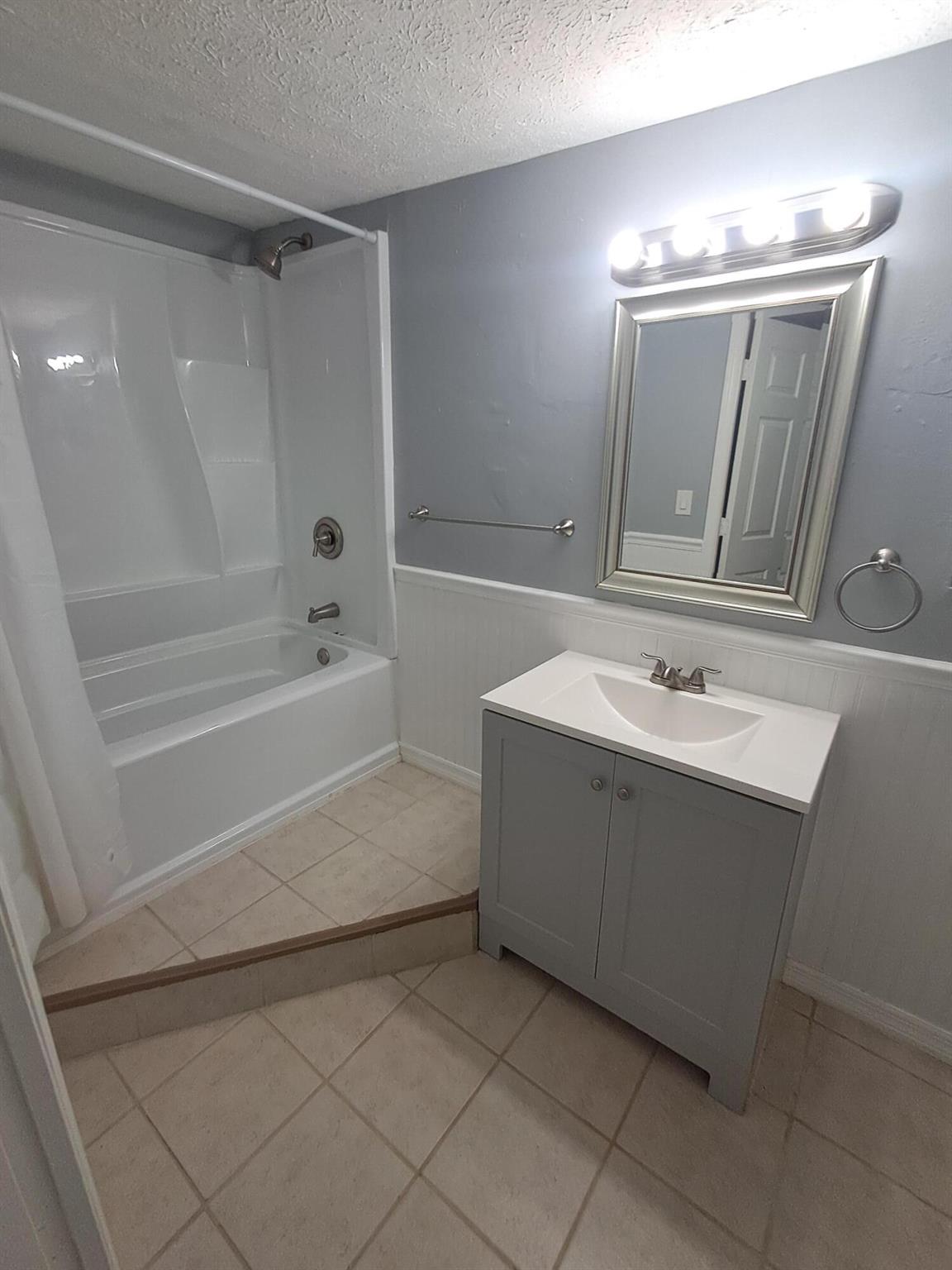 W A MARTIN - Residential Lease