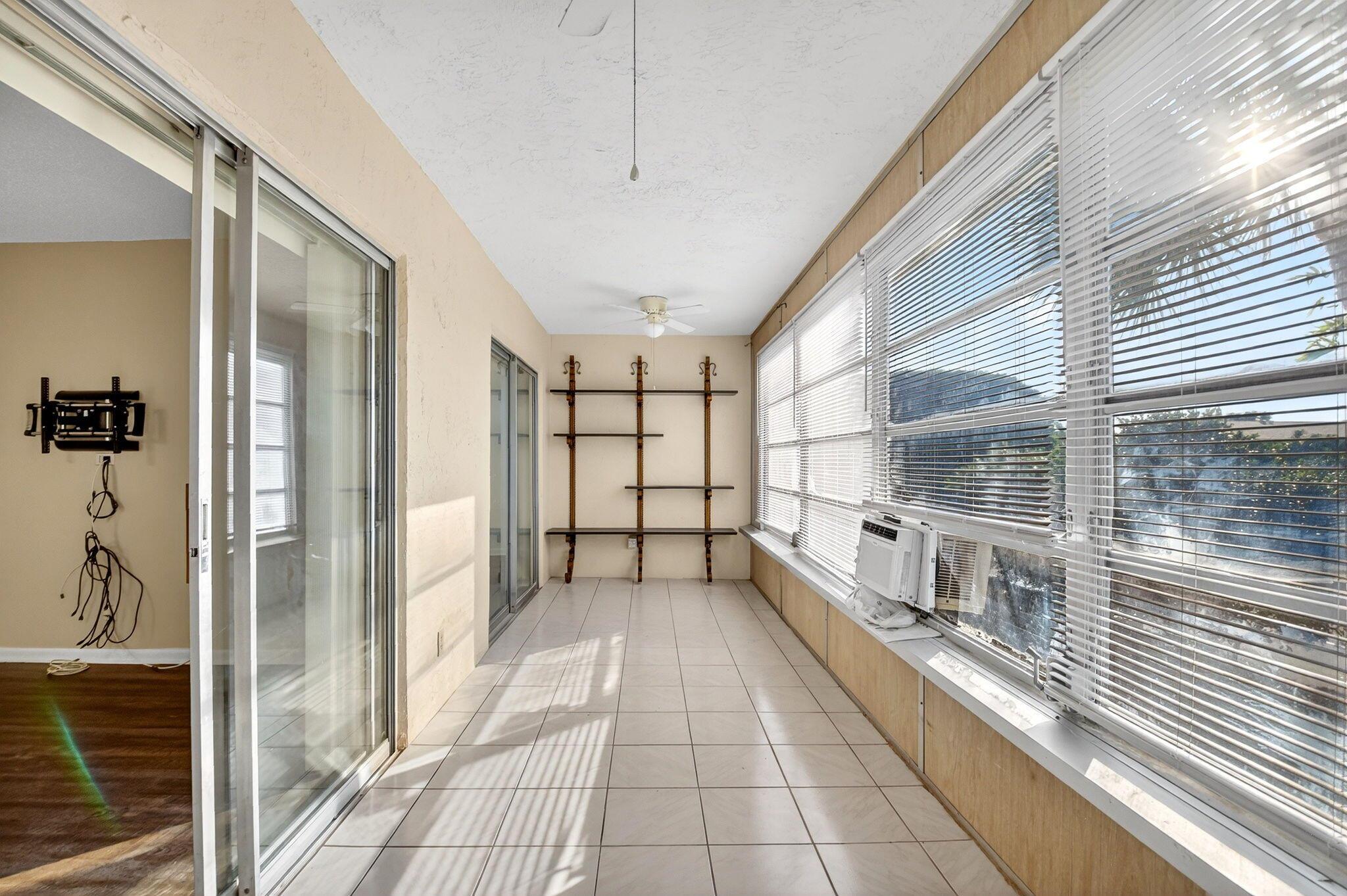 CENTURY ILLAGE -OXFORD CO - Residential