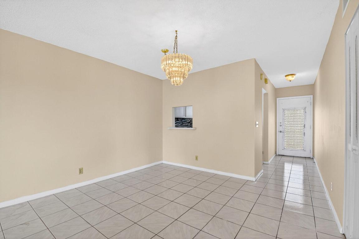 CENTURY ILLAGE -OXFORD CONDO - Residential