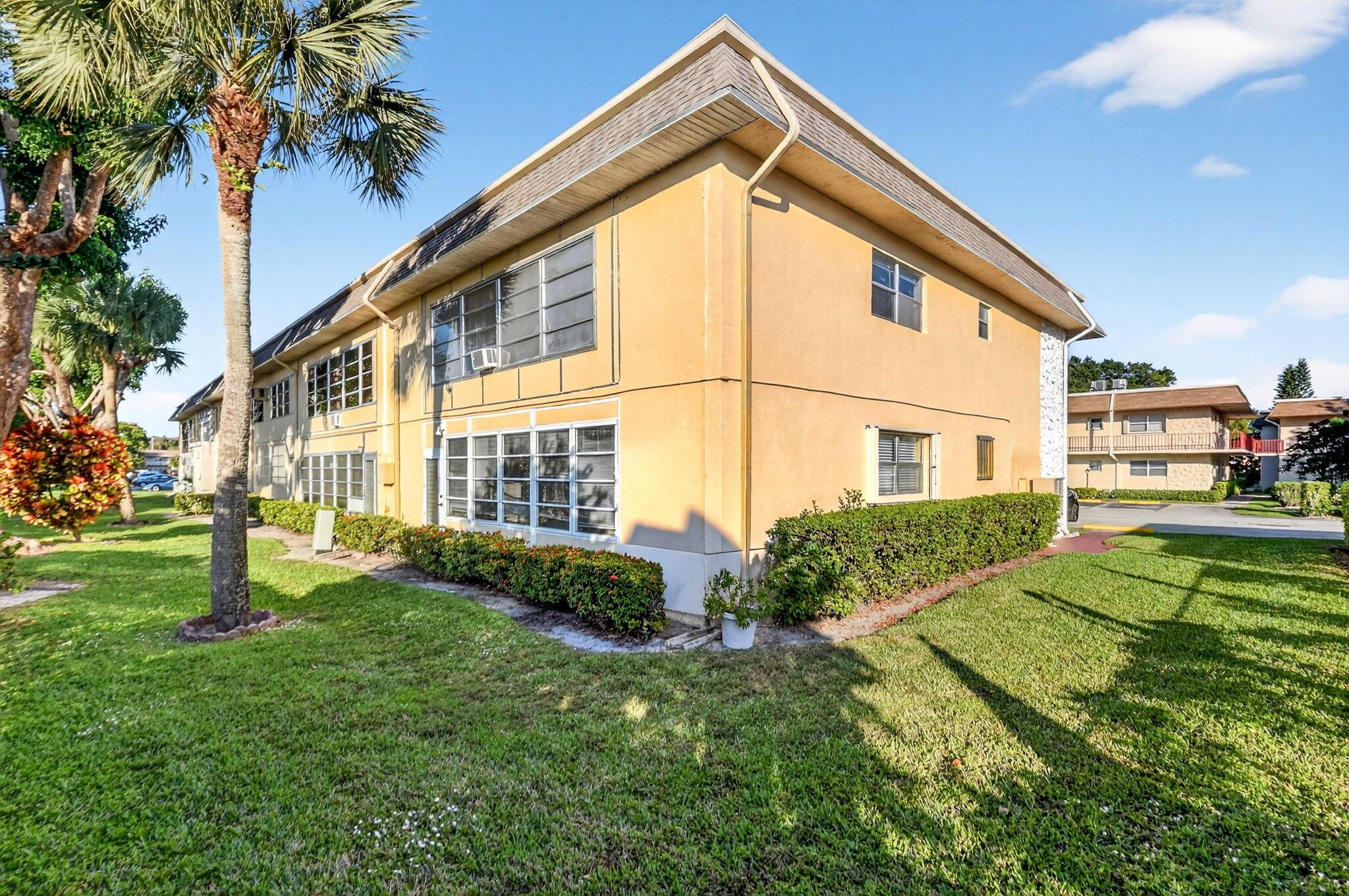 CENTURY ILLAGE -OXFORD CO - Residential