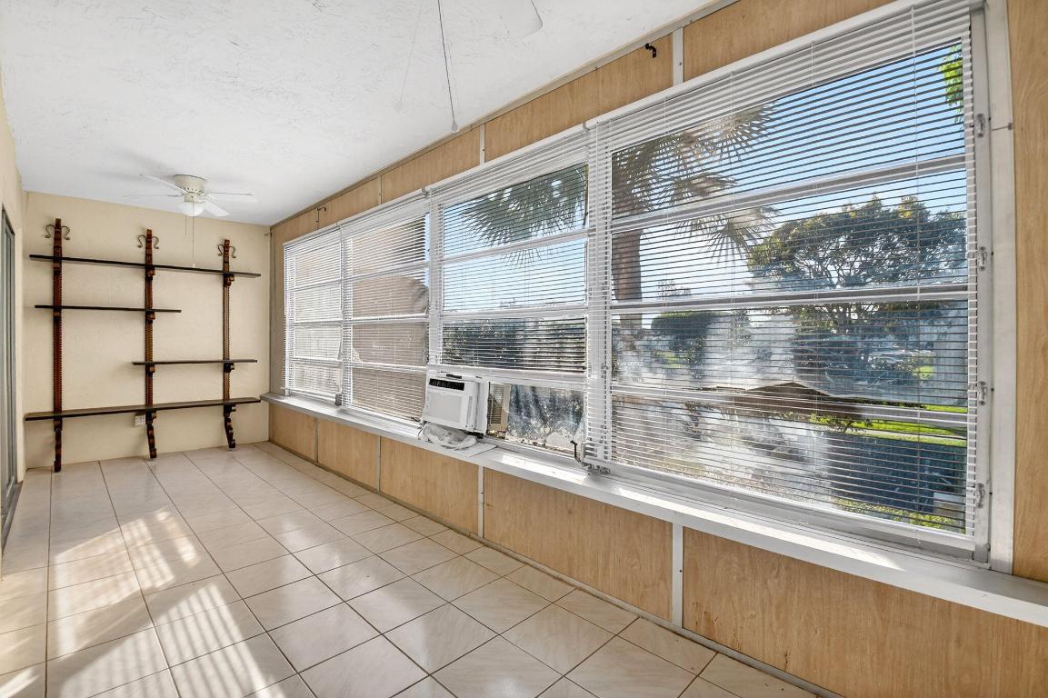 CENTURY ILLAGE -OXFORD CONDO - Residential