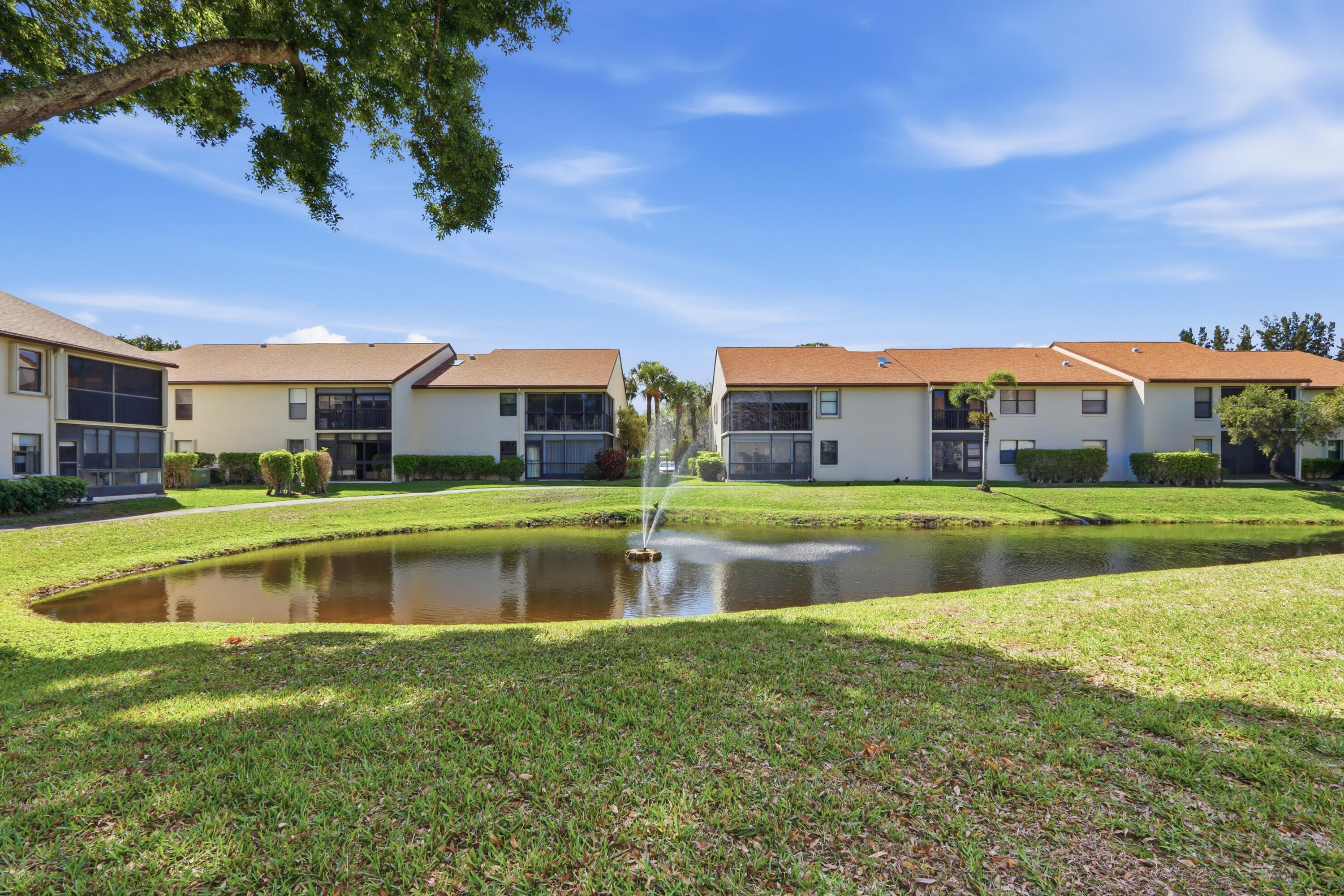 LUCERNE PARK CONDS 1,1A, 2 THRU 15 & 23 THRU 28 - Residential