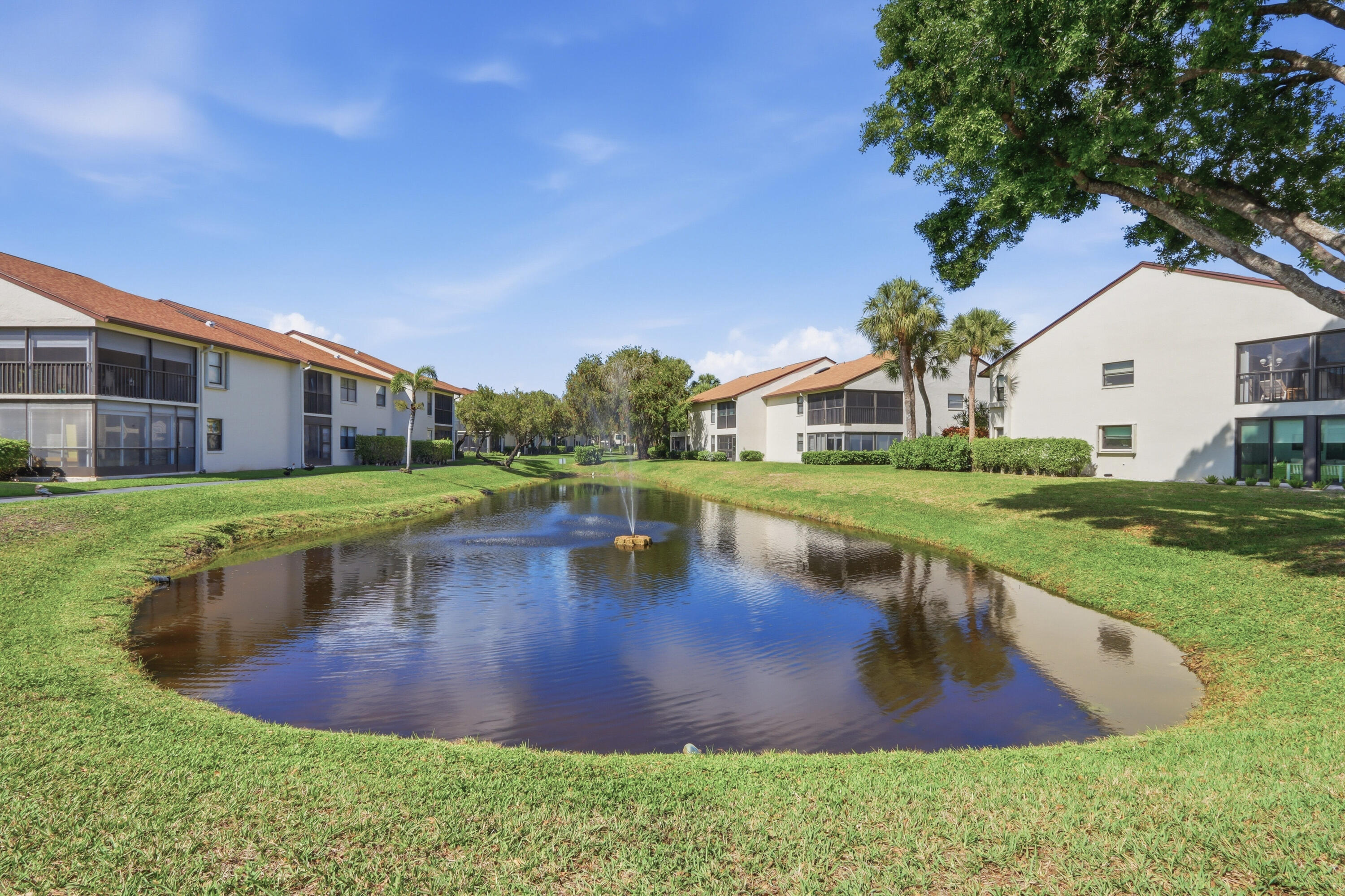 LUCERNE PARK CONDS 1,1A, 2 THRU 15 & 23 THRU 28 - Residential