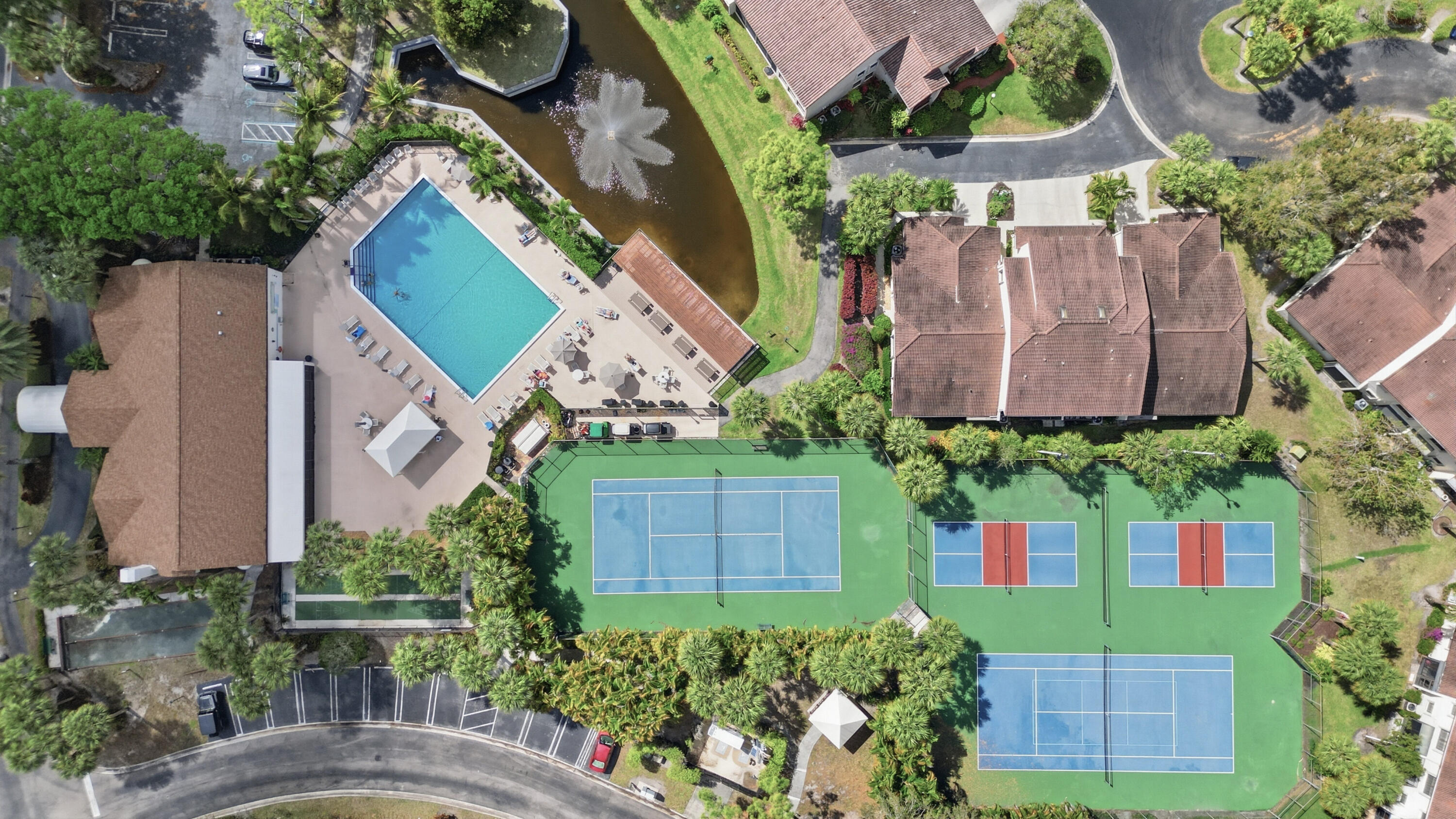 LUCERNE PARK CONDS 1,1A, 2 THRU 15 & 23 THRU 28 - Residential