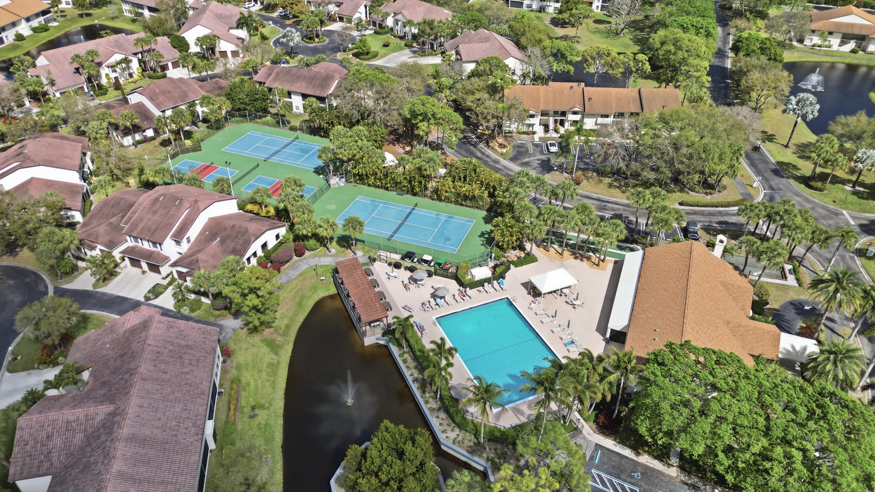 LUCERNE PARK CONDS 1,1A, 2 THRU 15 & 23 THRU 28 - Residential