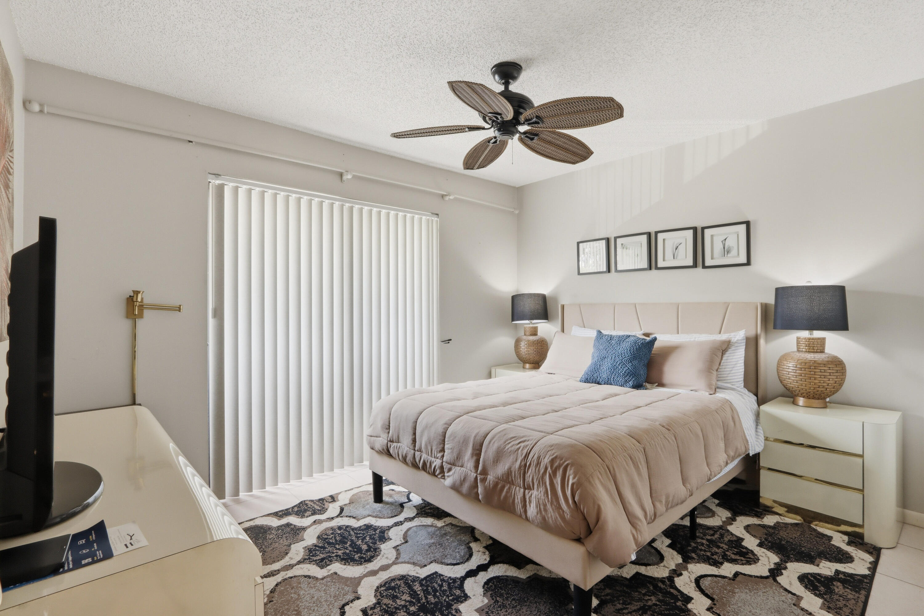 LUCERNE PARK CONDS 1,1A, 2 THRU 15 & 23 THRU 28 - Residential