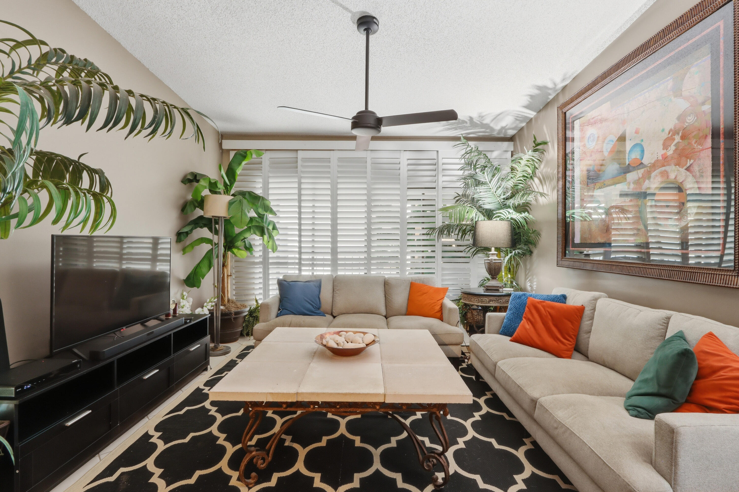 LUCERNE PARK CONDS 1,1A, 2 THRU 15 & 23 THRU 28 - Residential