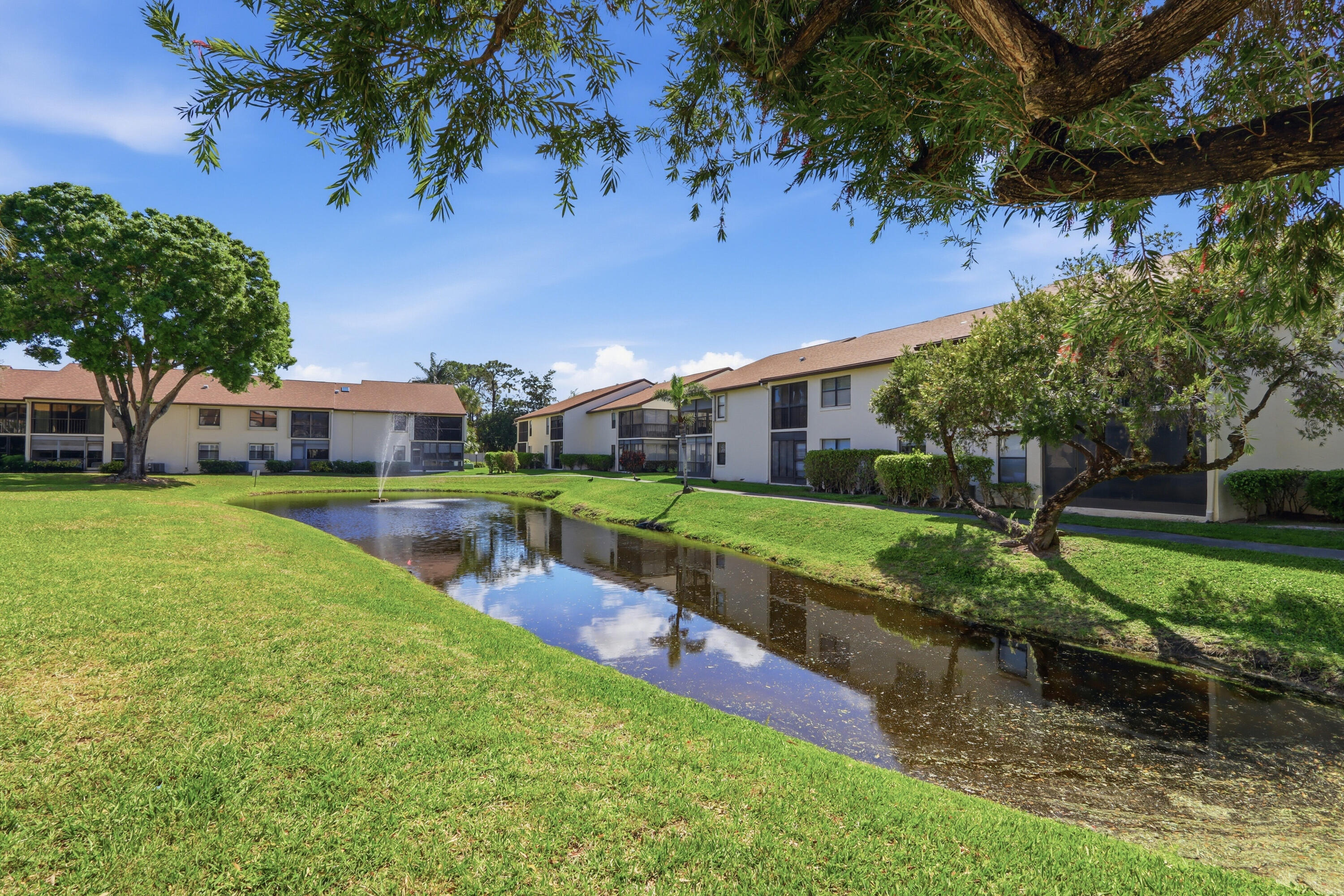 LUCERNE PARK CONDS 1,1A, 2 THRU 15 & 23 THRU 28 - Residential