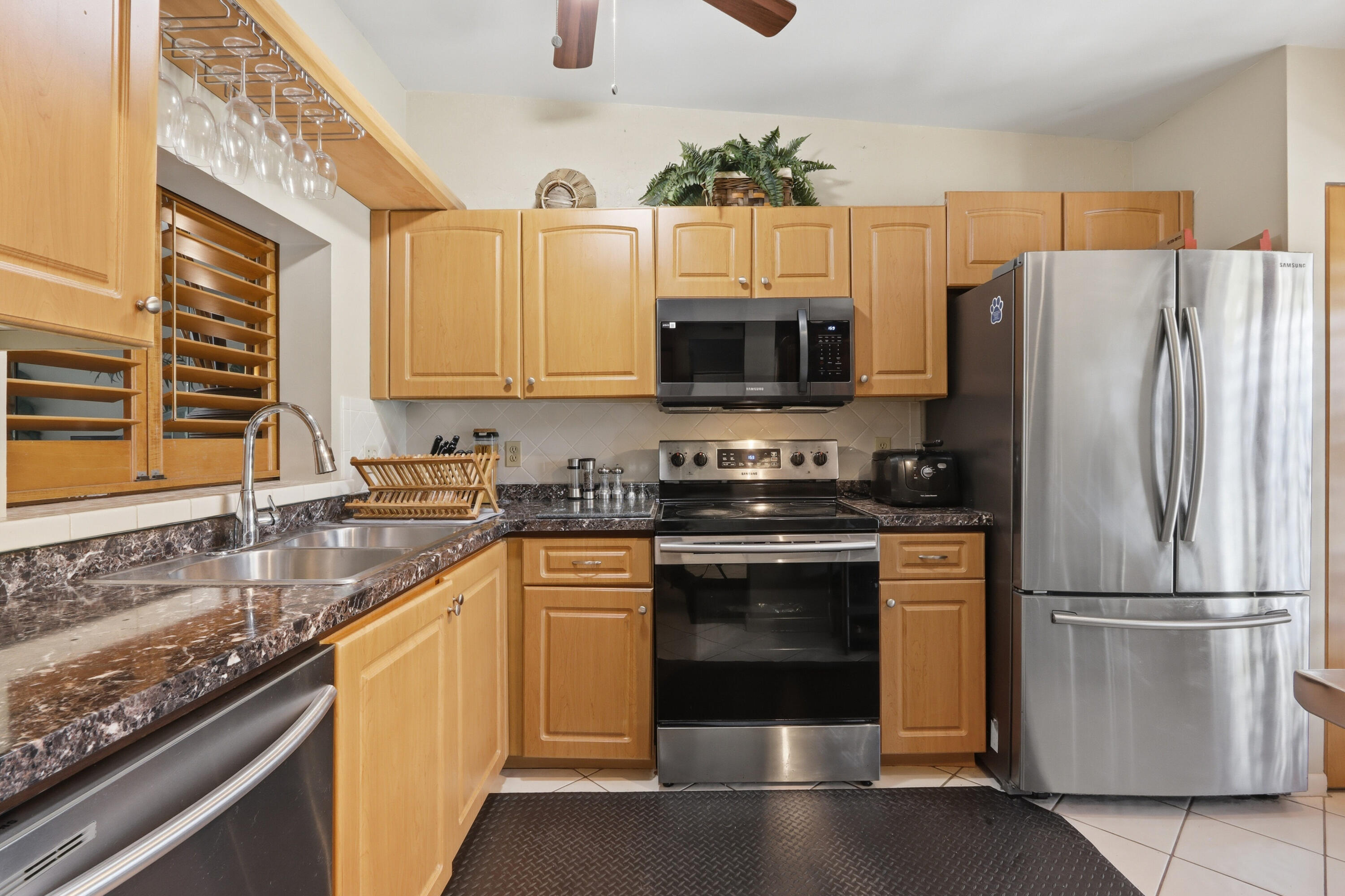 LUCERNE PARK CONDS 1,1A, 2 THRU 15 & 23 THRU 28 - Residential