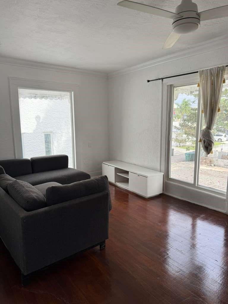 Hollywood Lakes Sec 1-32 - Residential Lease