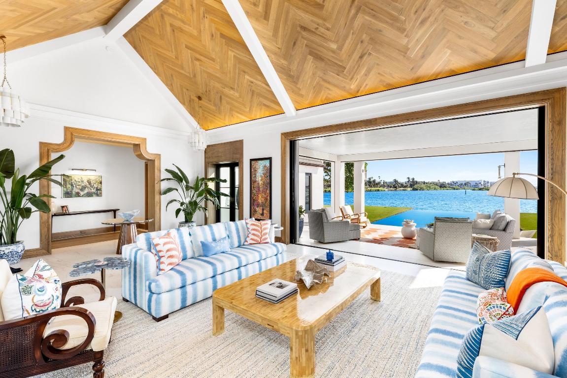 IBIS ISLE - Residential