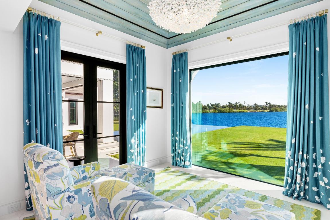 IBIS ISLE - Residential