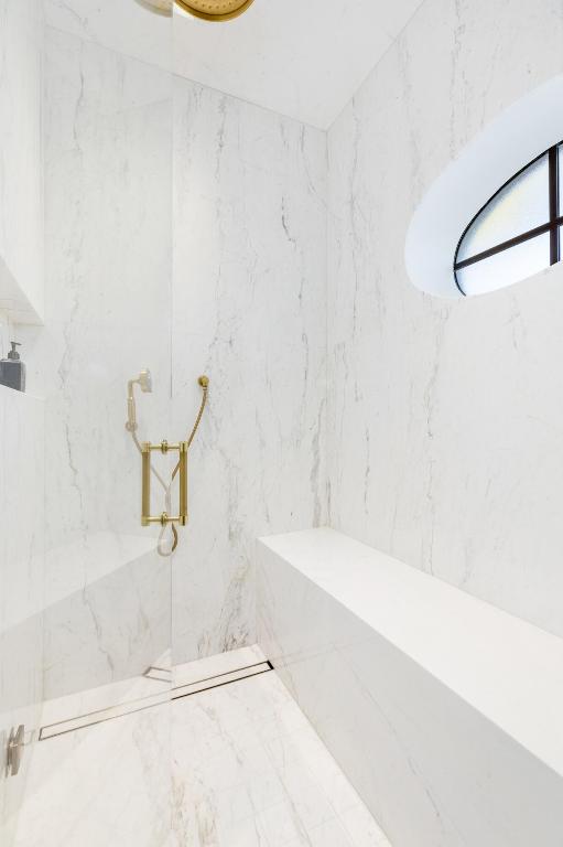 IBIS ISLE - Residential