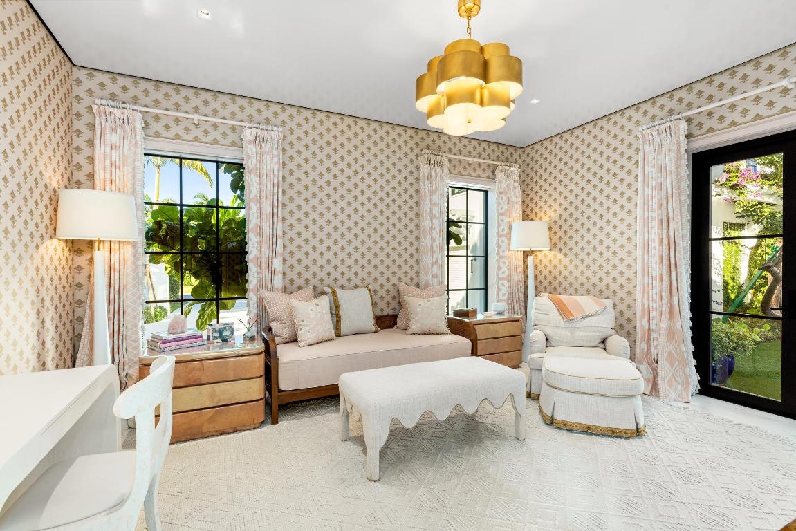 IBIS ISLE - Residential