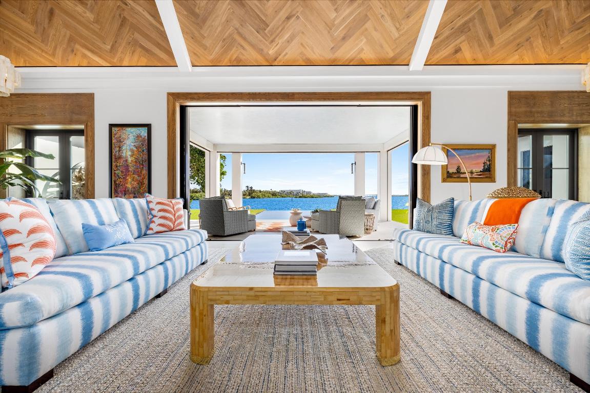 IBIS ISLE - Residential