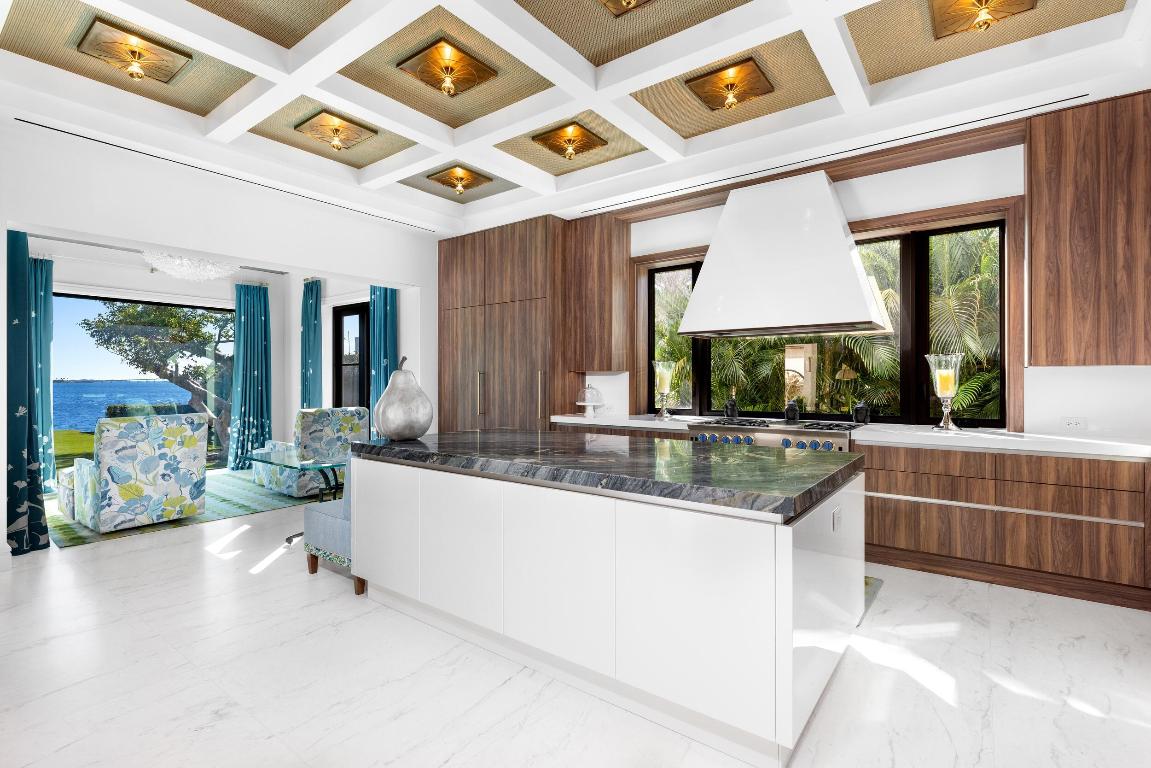 IBIS ISLE - Residential