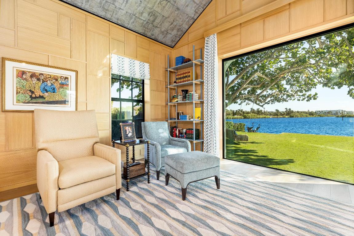 IBIS ISLE - Residential